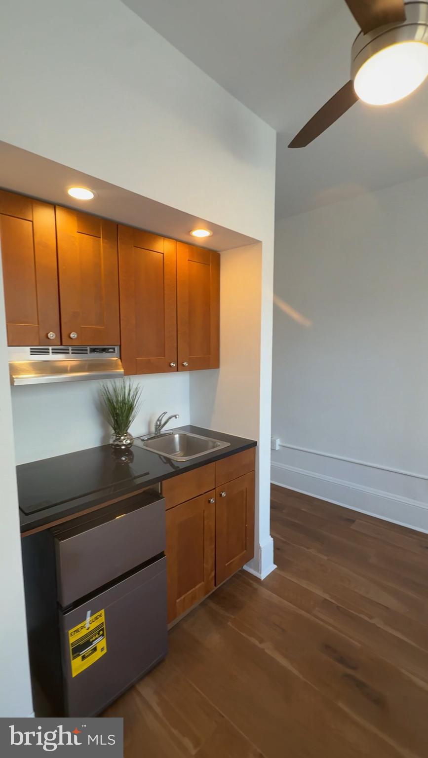 CENTER CITY - Residential Lease