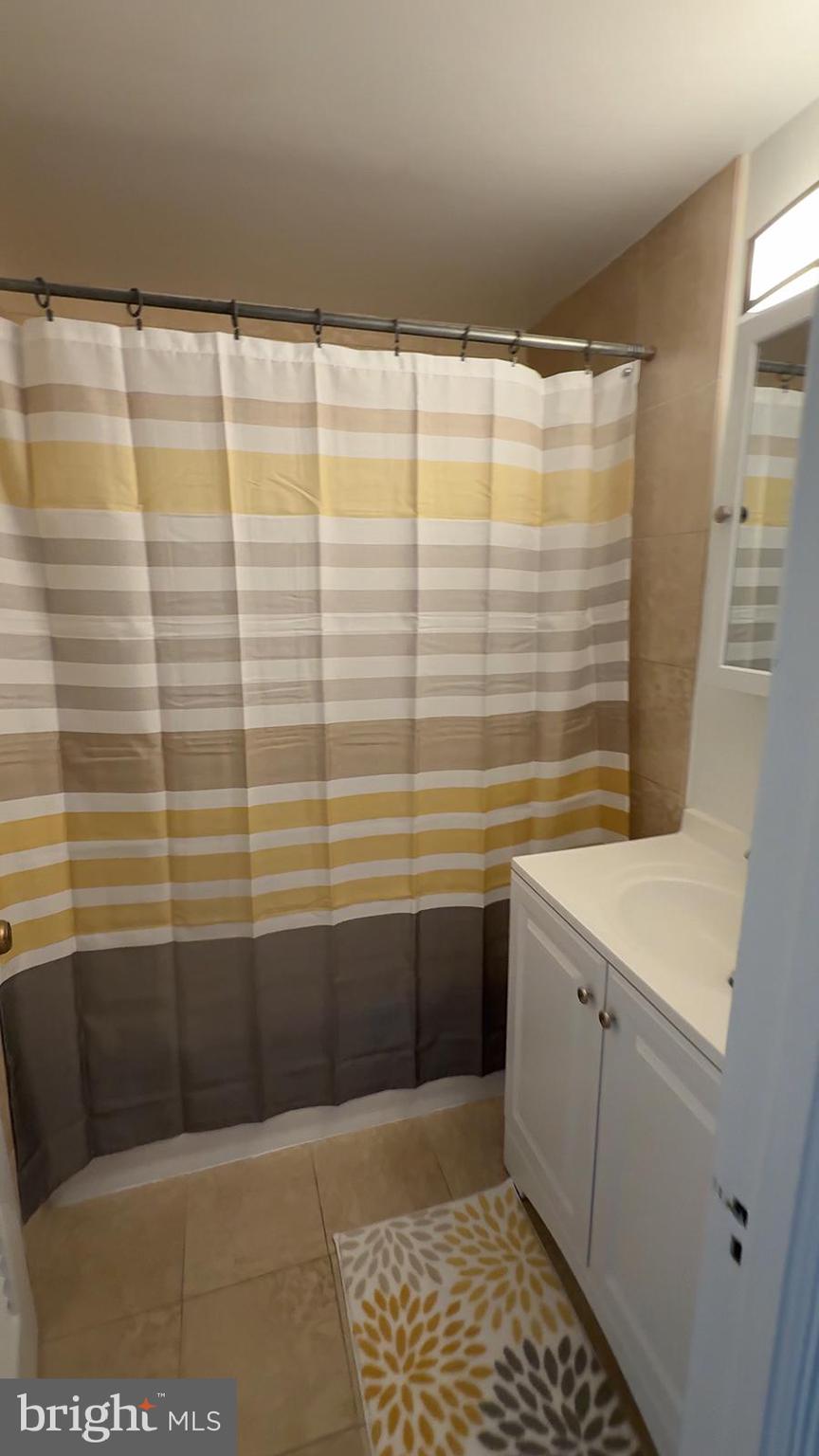 CENTER CITY - Residential Lease