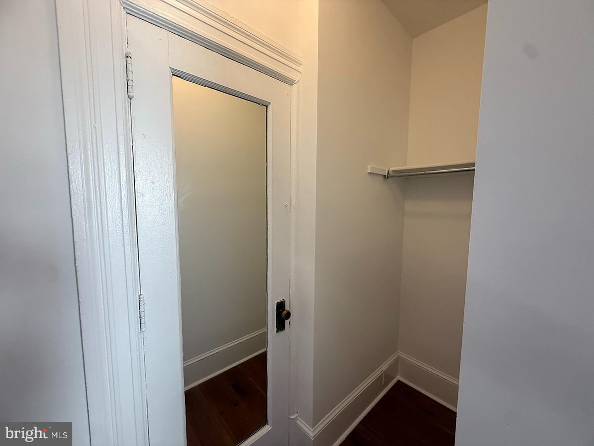 CENTER CITY - Residential Lease
