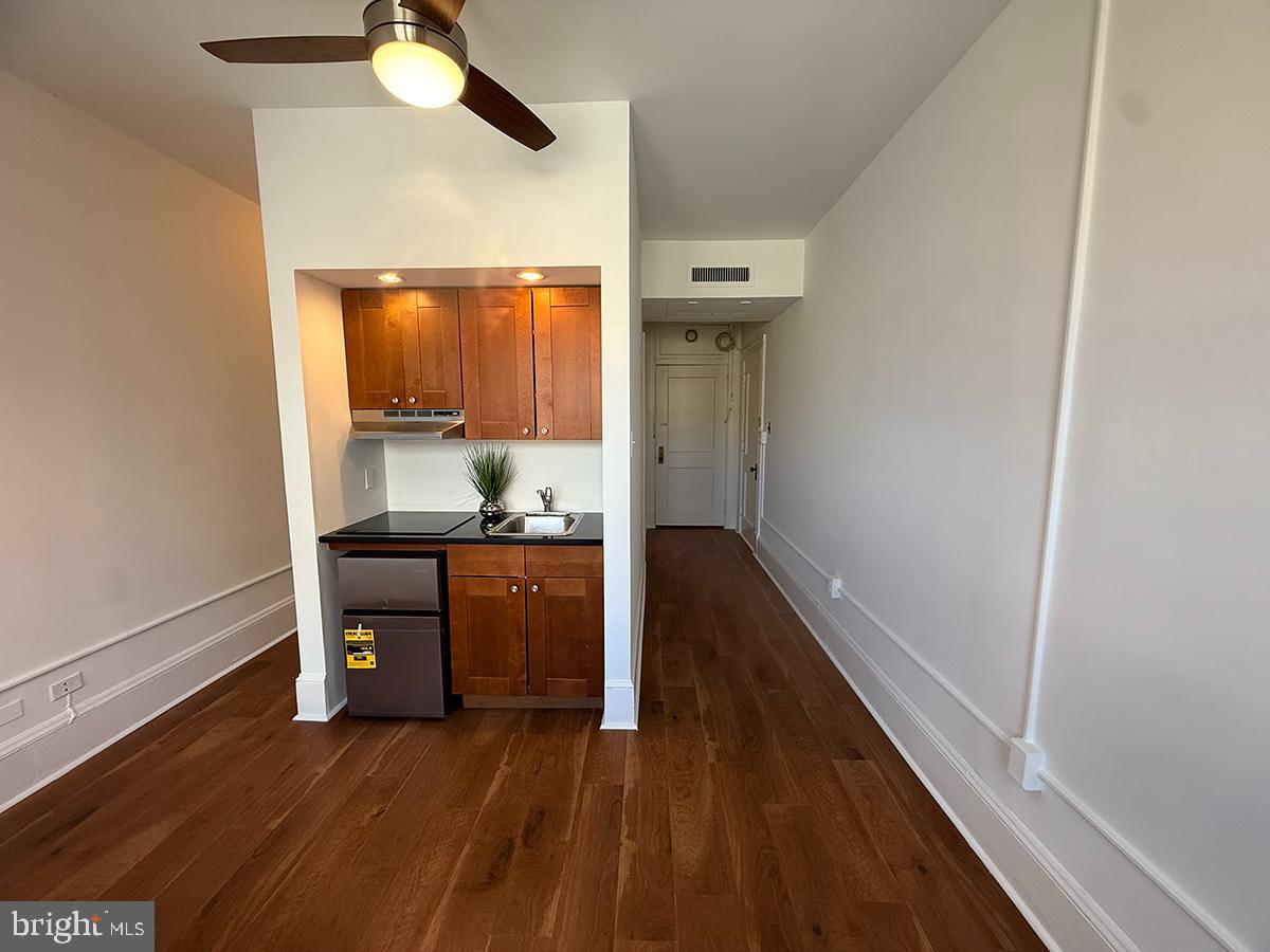 CENTER CITY - Residential Lease