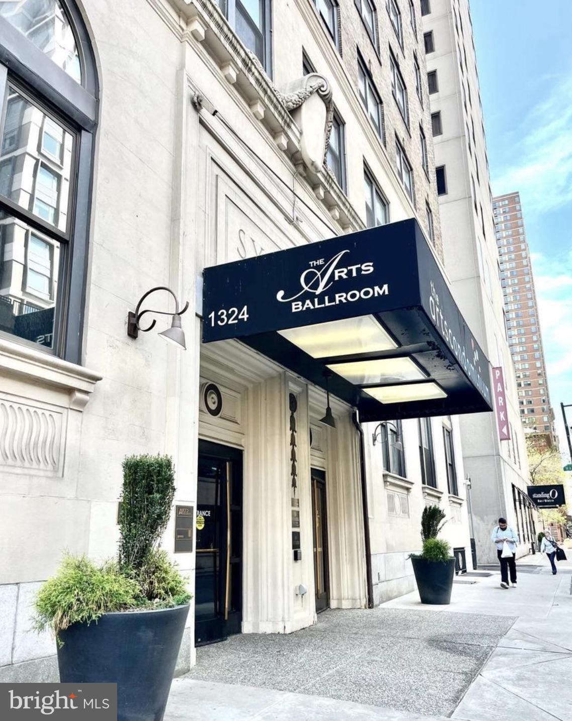 CENTER CITY - Residential Lease