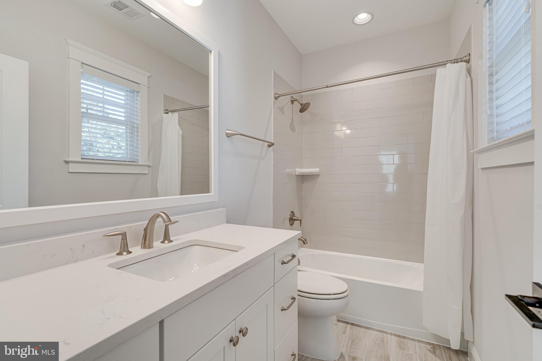 EL NIDO ESTATES - Residential