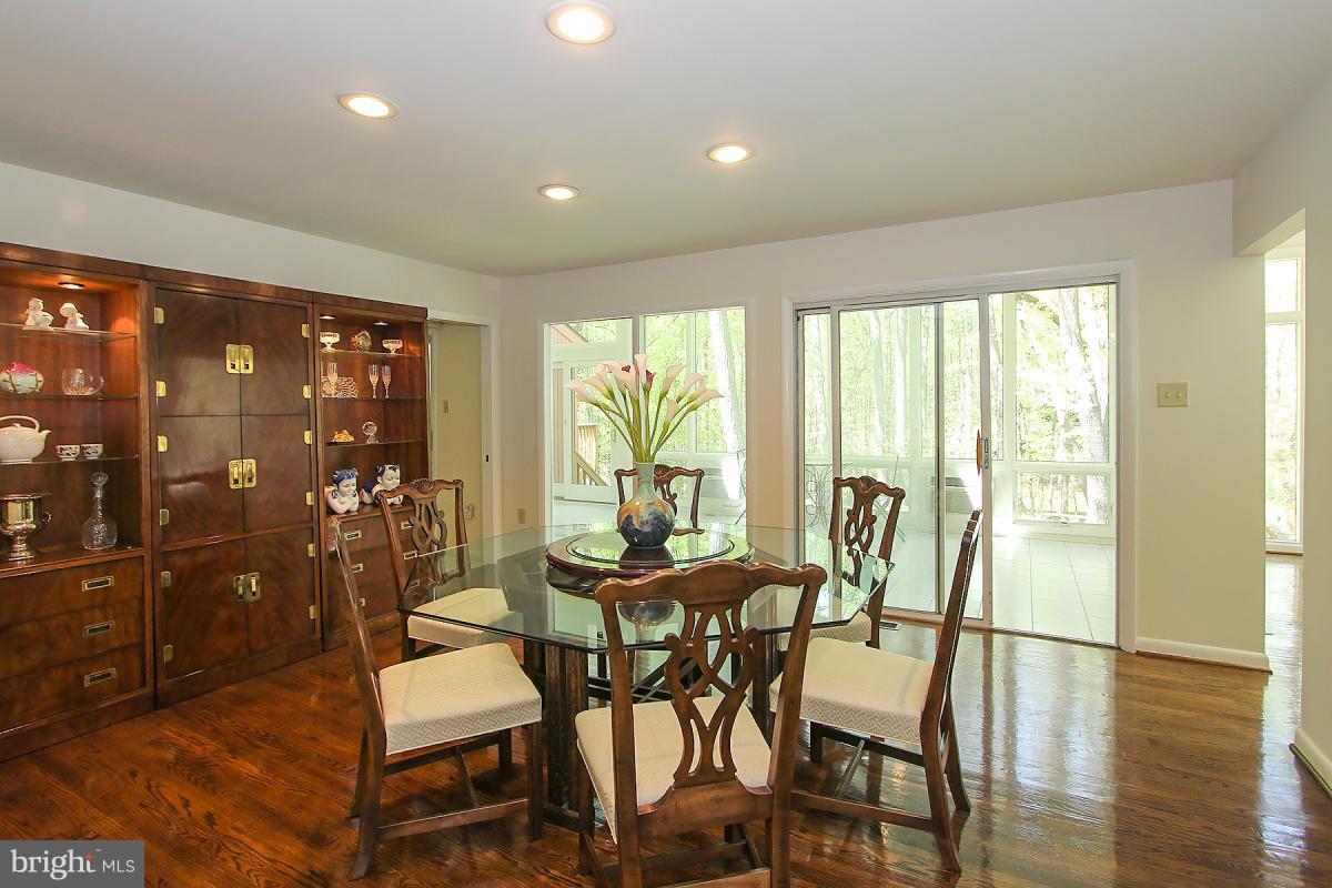 SIMPSON WOODS - Residential