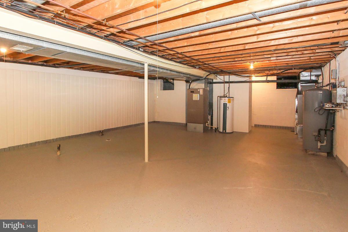 SIMPSON WOODS - Residential