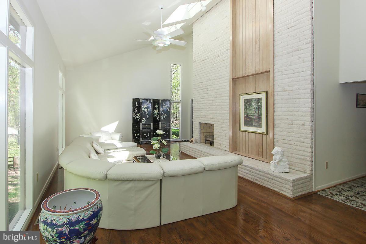 SIMPSON WOODS - Residential