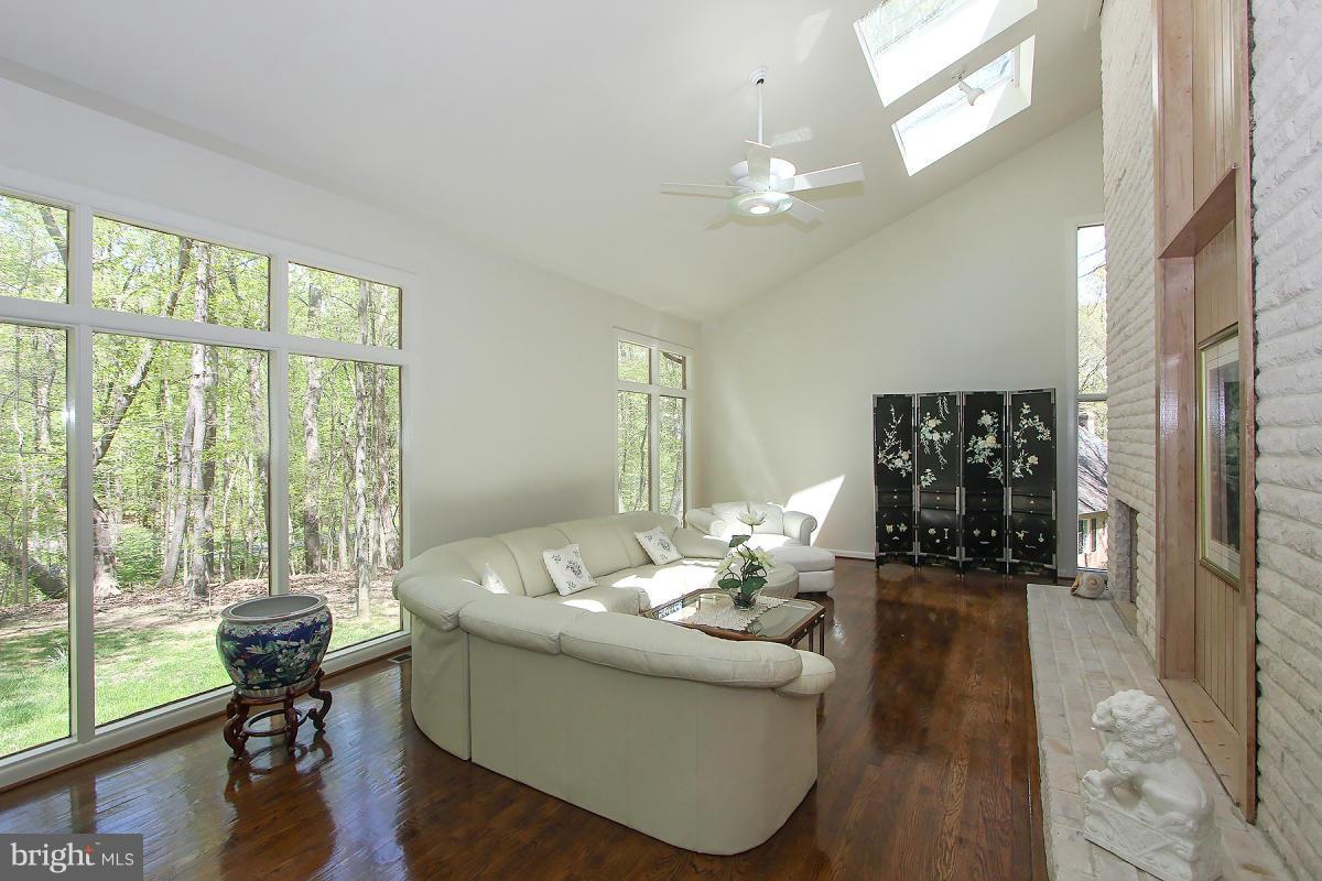 SIMPSON WOODS - Residential