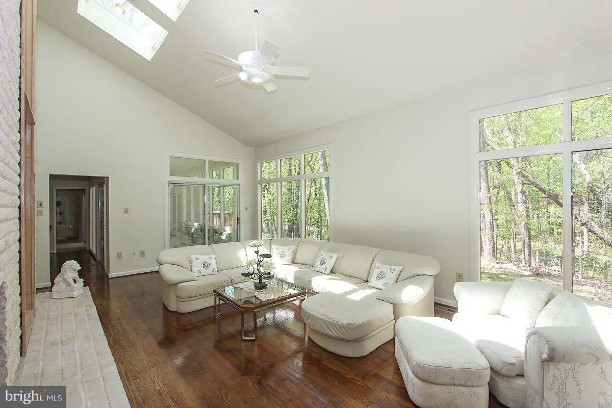 SIMPSON WOODS - Residential