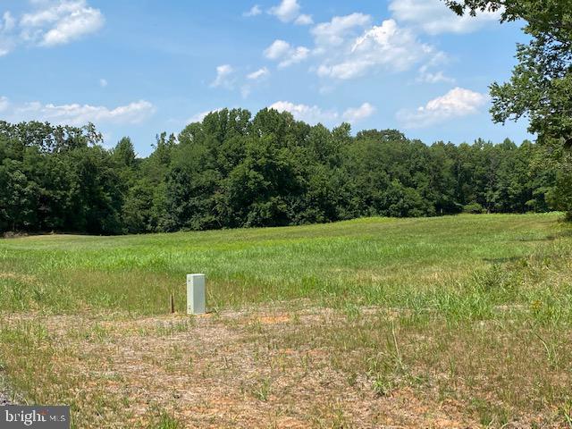 MOUNTAIN VIEW - Land