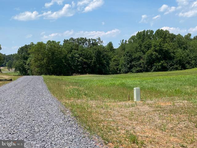 MOUNTAIN VIEW - Land