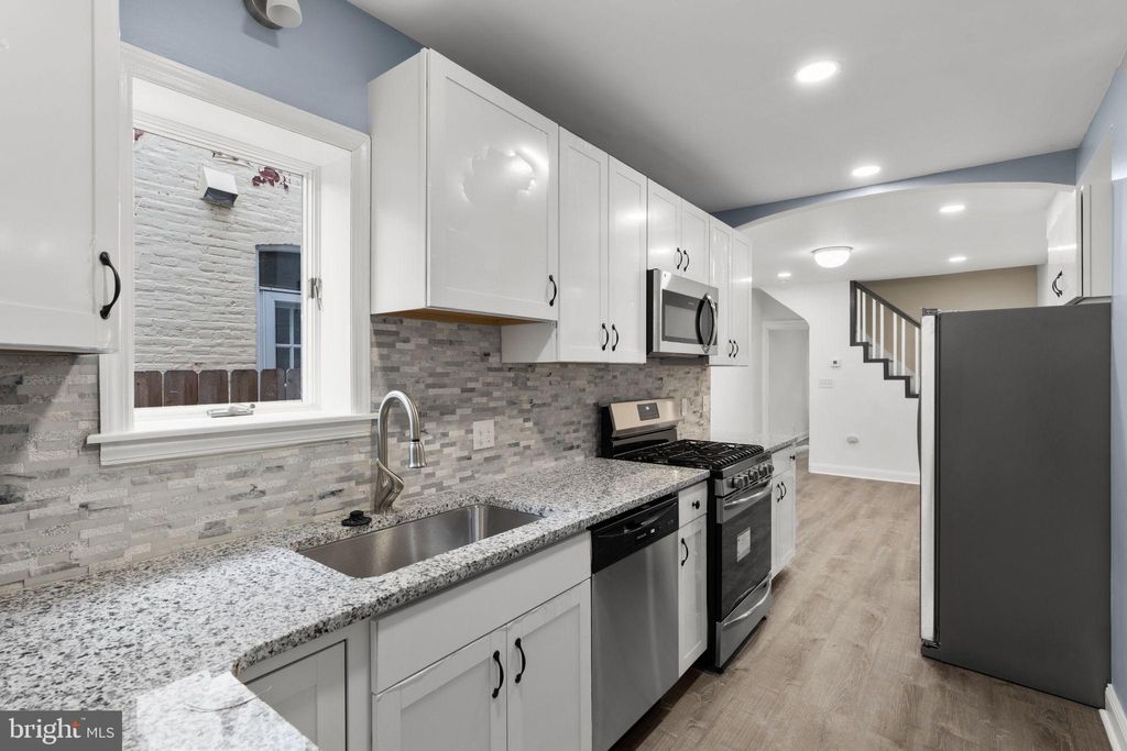 Photo of 425 N CHERRY ST, LANCASTER, PA 17602 (MLS # PALA2034462)