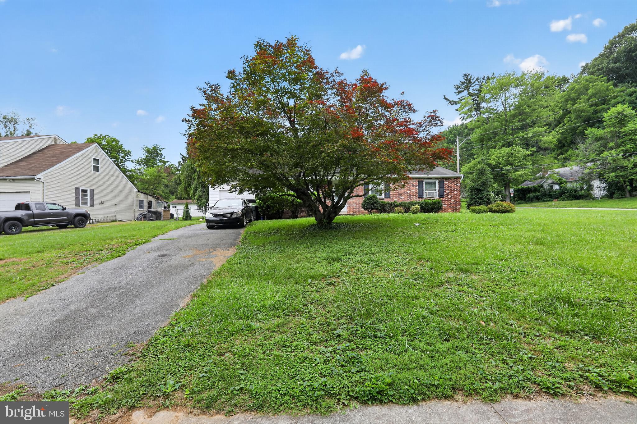 1 LYNN BOULEVARD