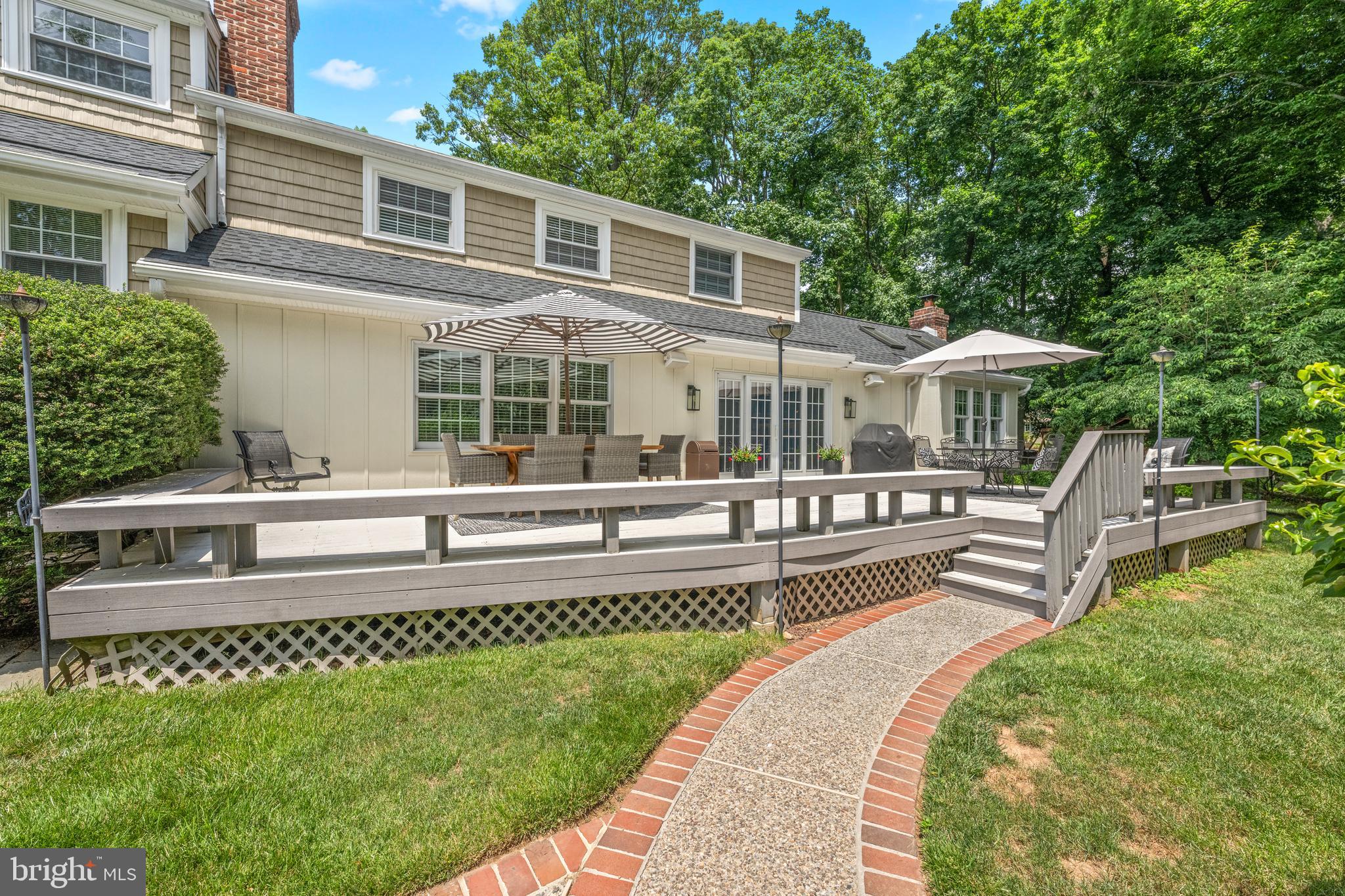 912 WEADLEY ROAD