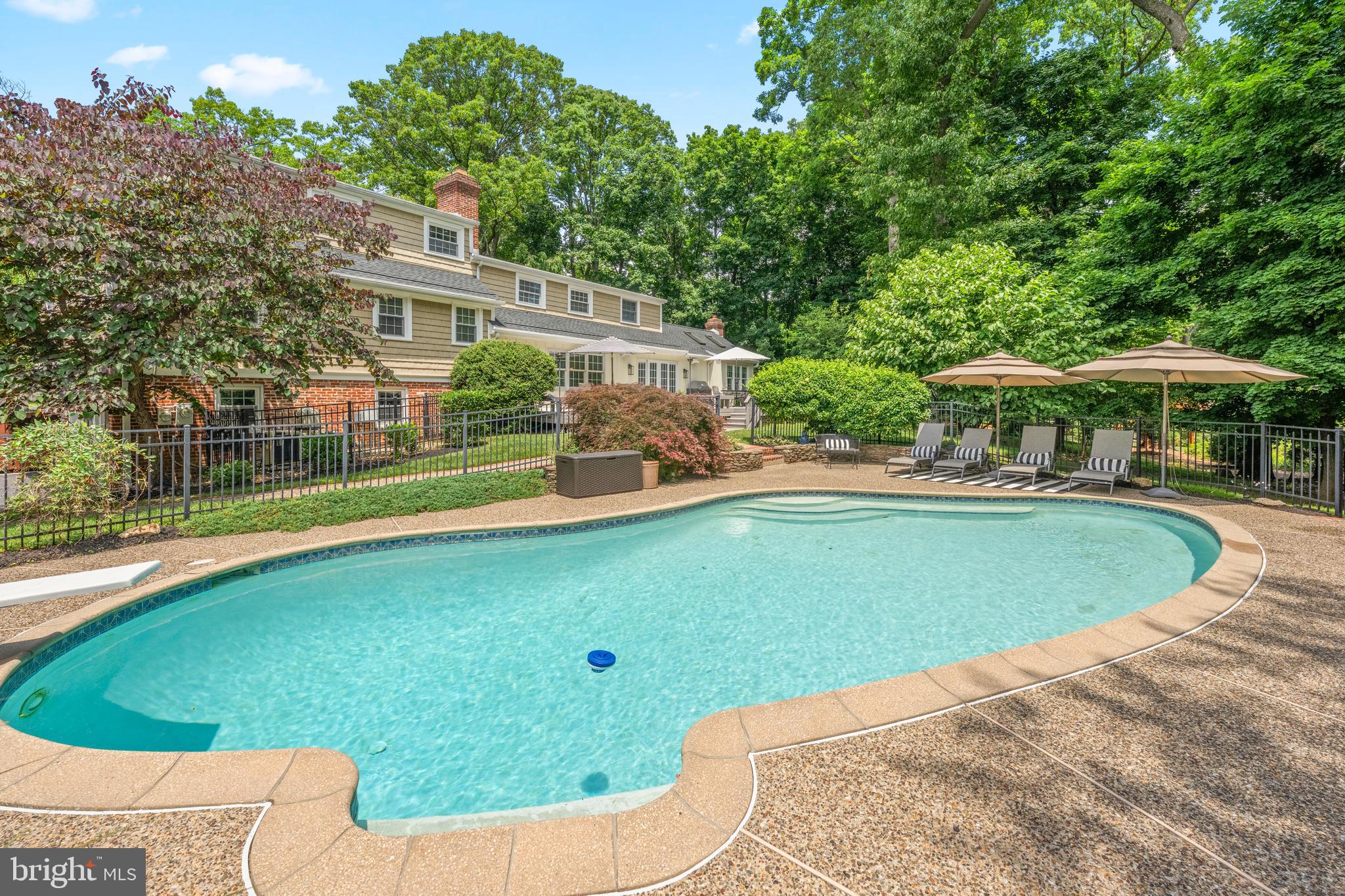 912 WEADLEY ROAD