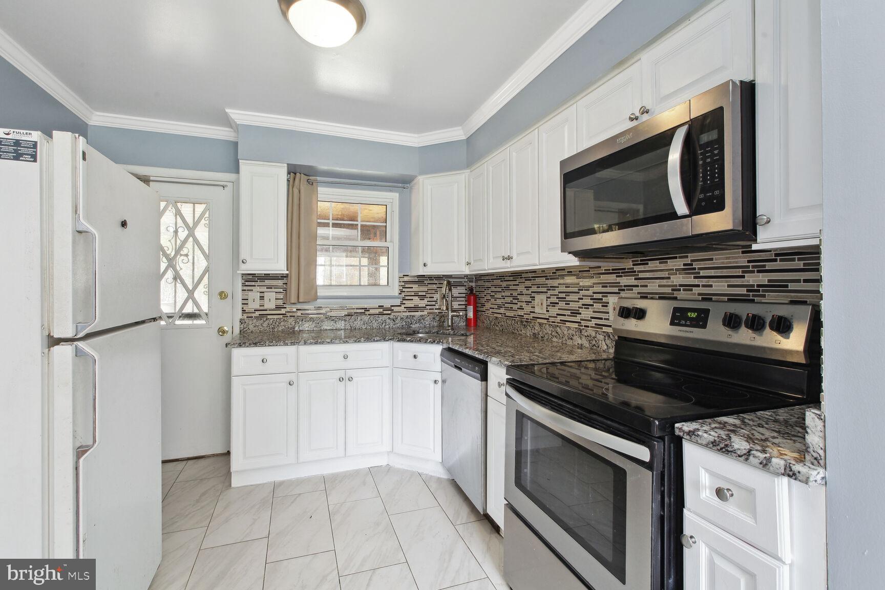 ROSEDALE - Residential Lease