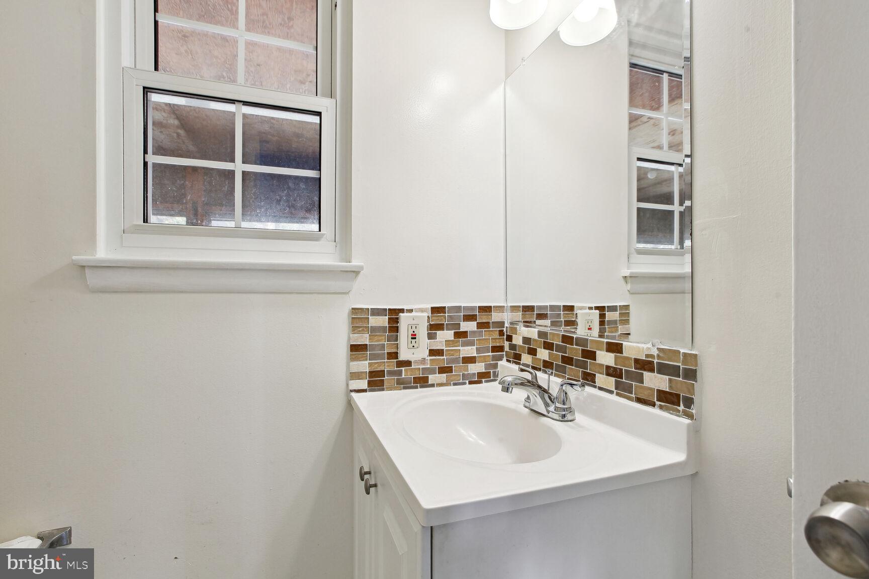 ROSEDALE - Residential Lease