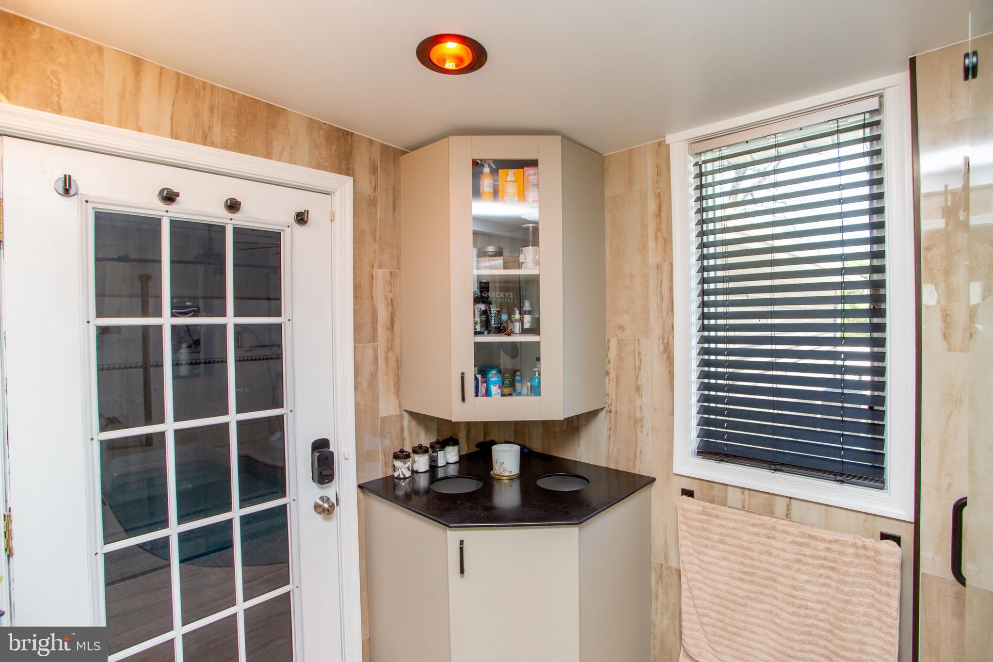 FEASTERVILLE - Residential