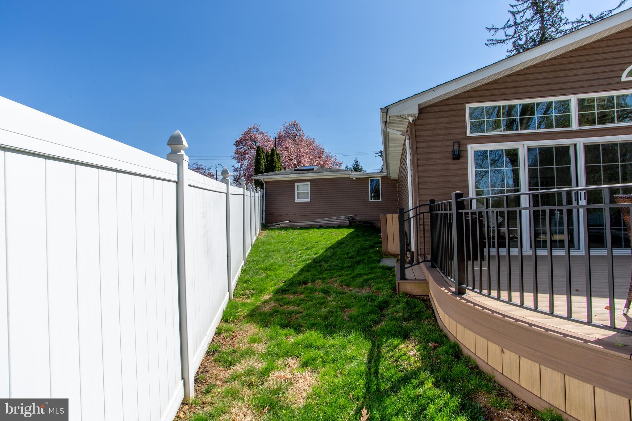 FEASTERVILLE - Residential