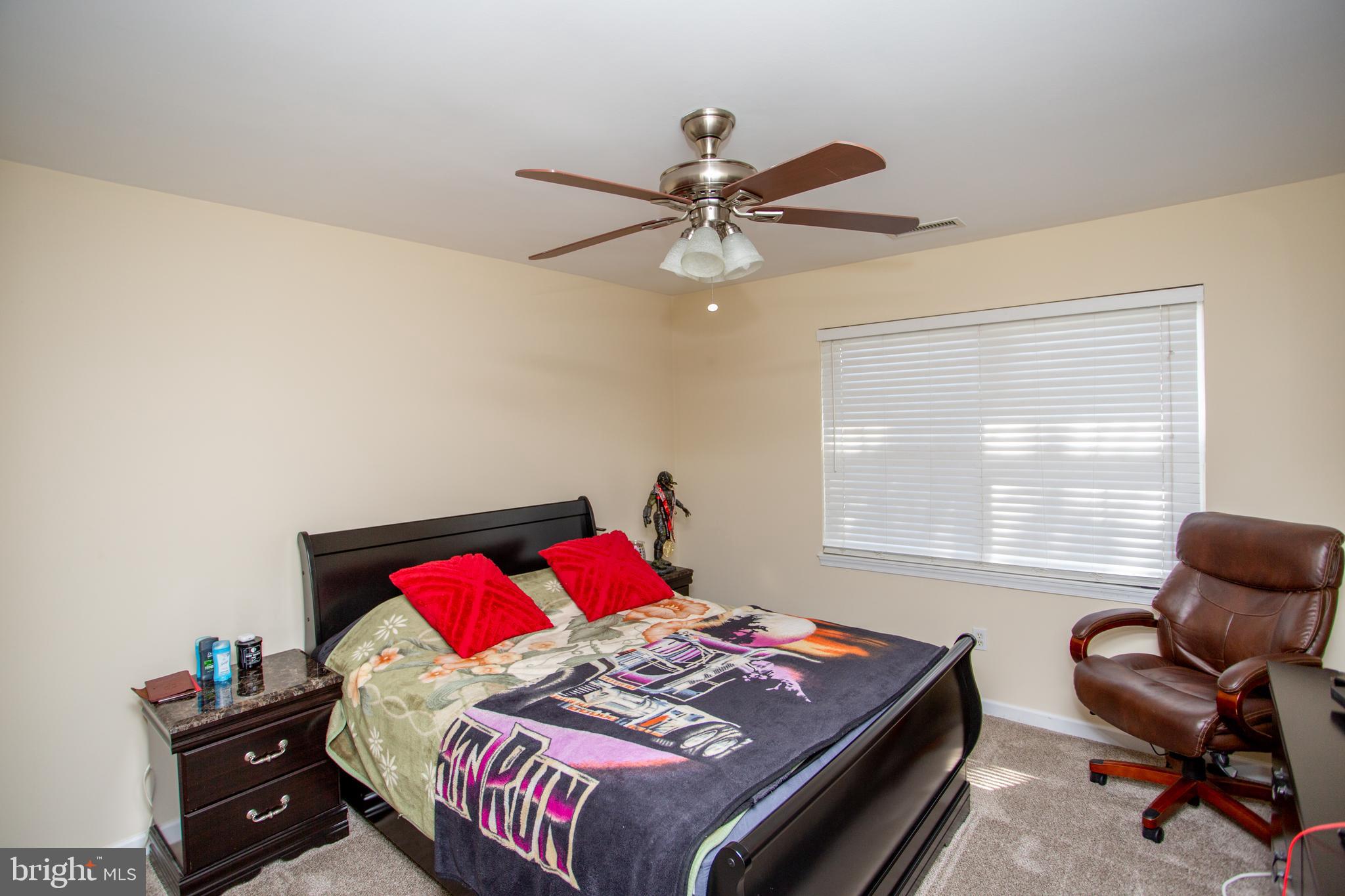 FEASTERVILLE - Residential