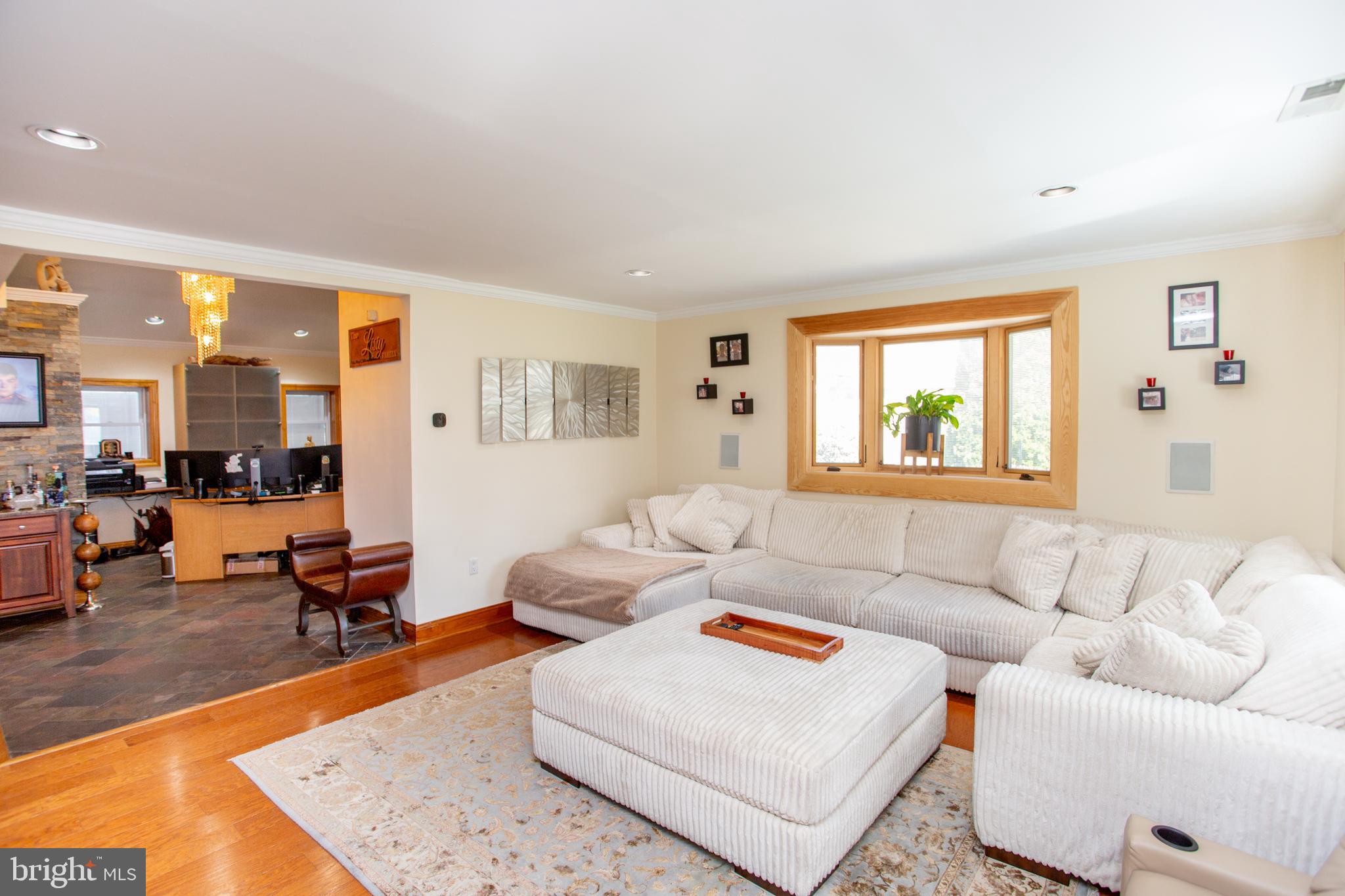 FEASTERVILLE - Residential