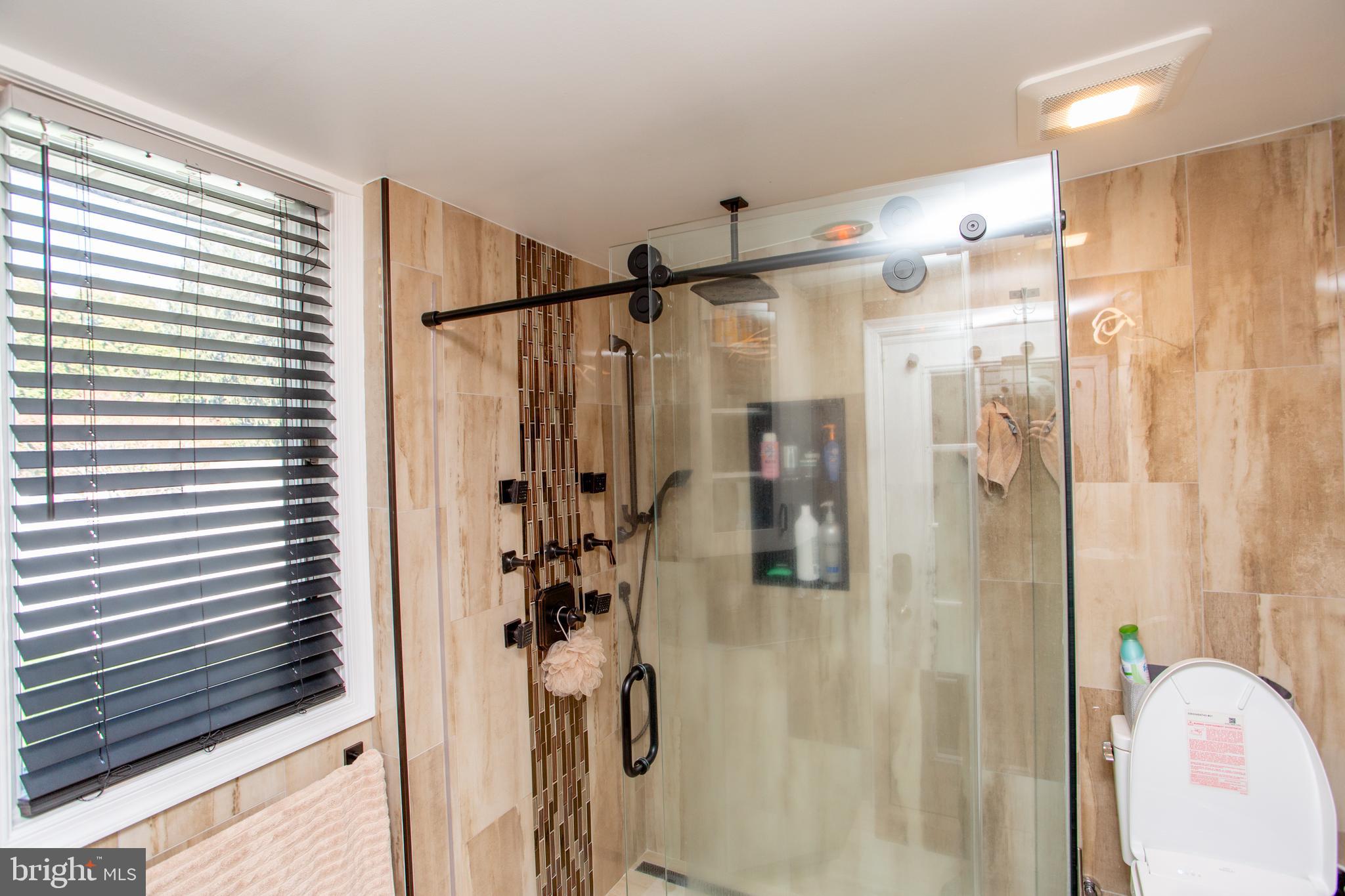 FEASTERVILLE - Residential