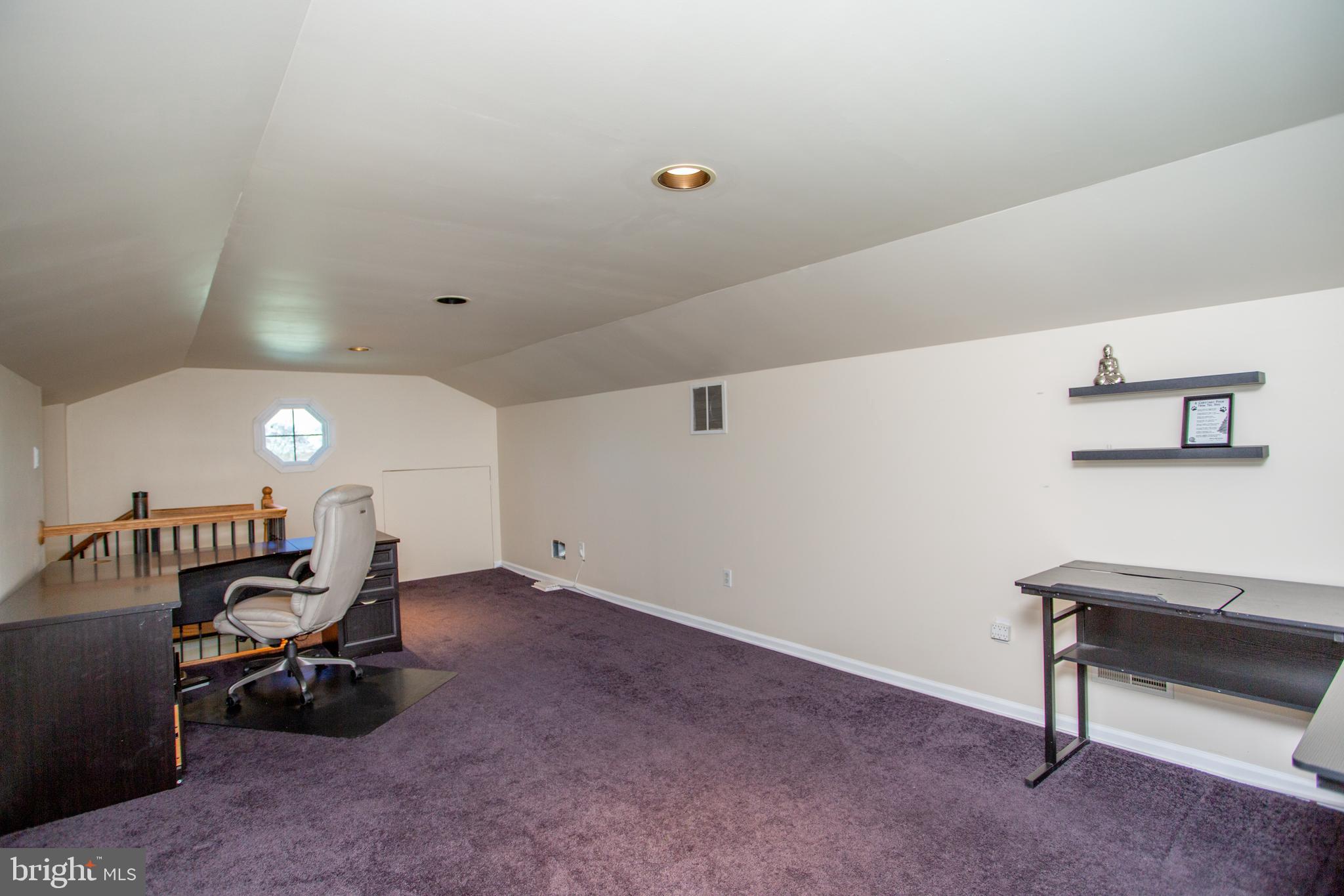 FEASTERVILLE - Residential