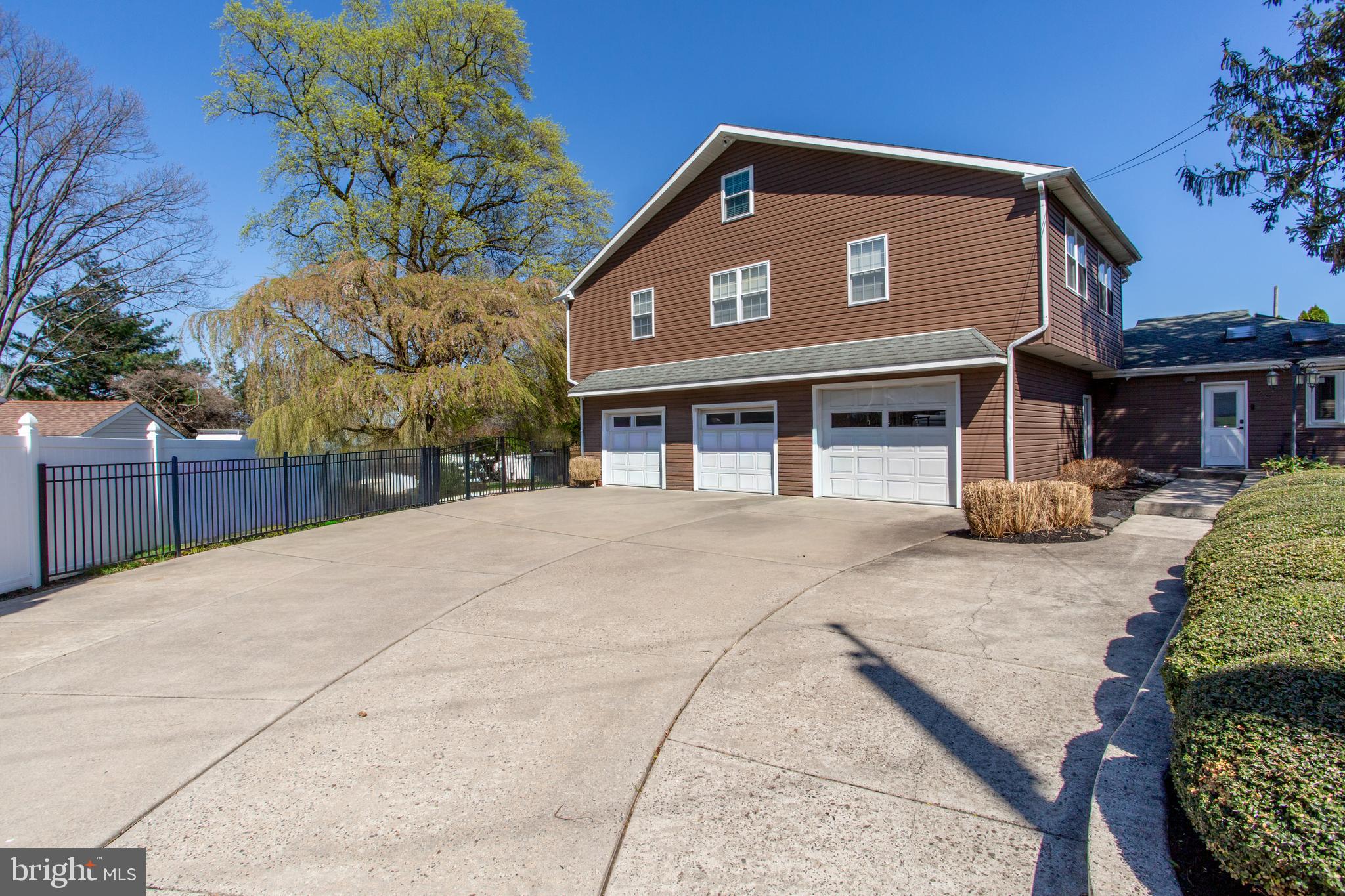 FEASTERVILLE - Residential