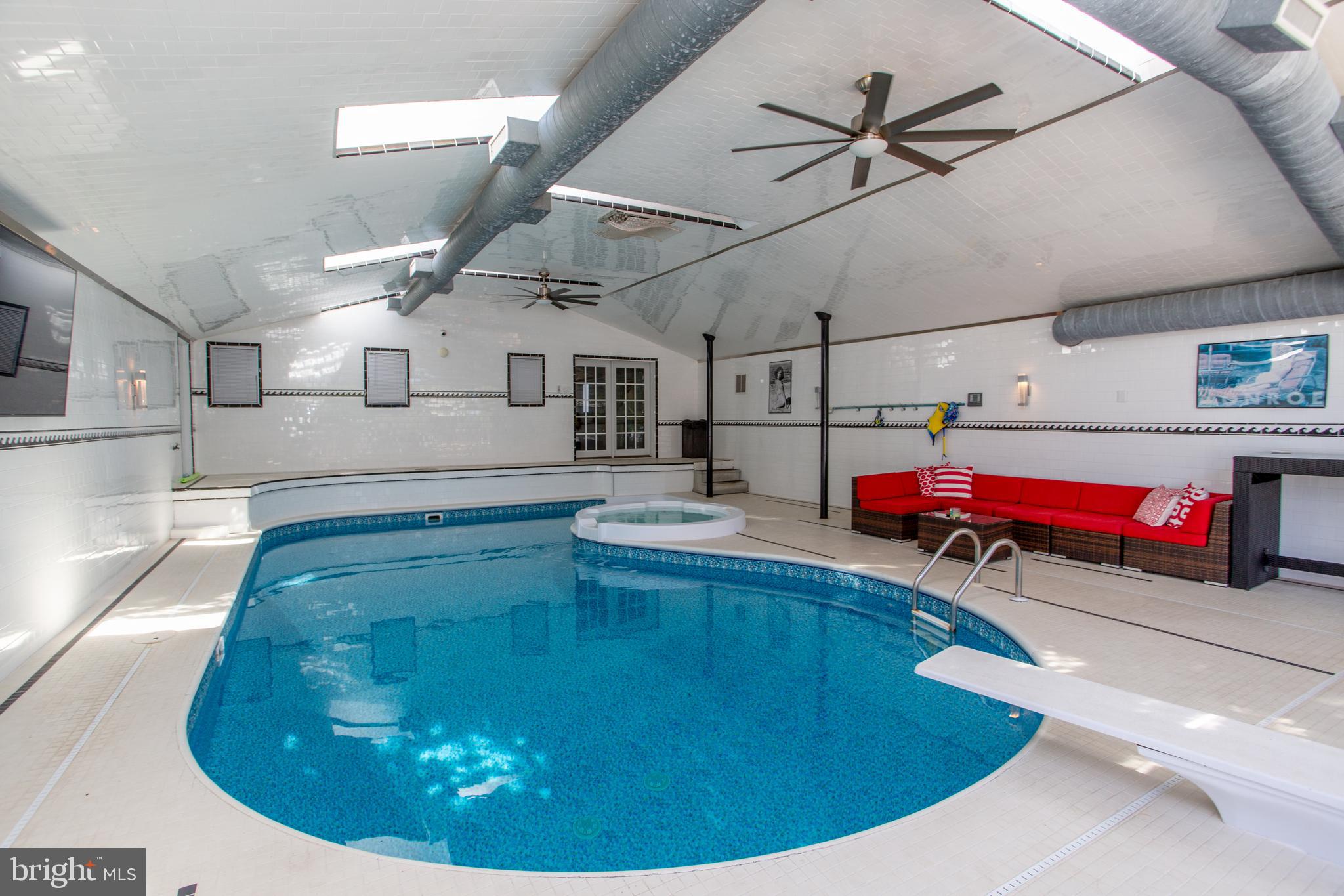 FEASTERVILLE - Residential