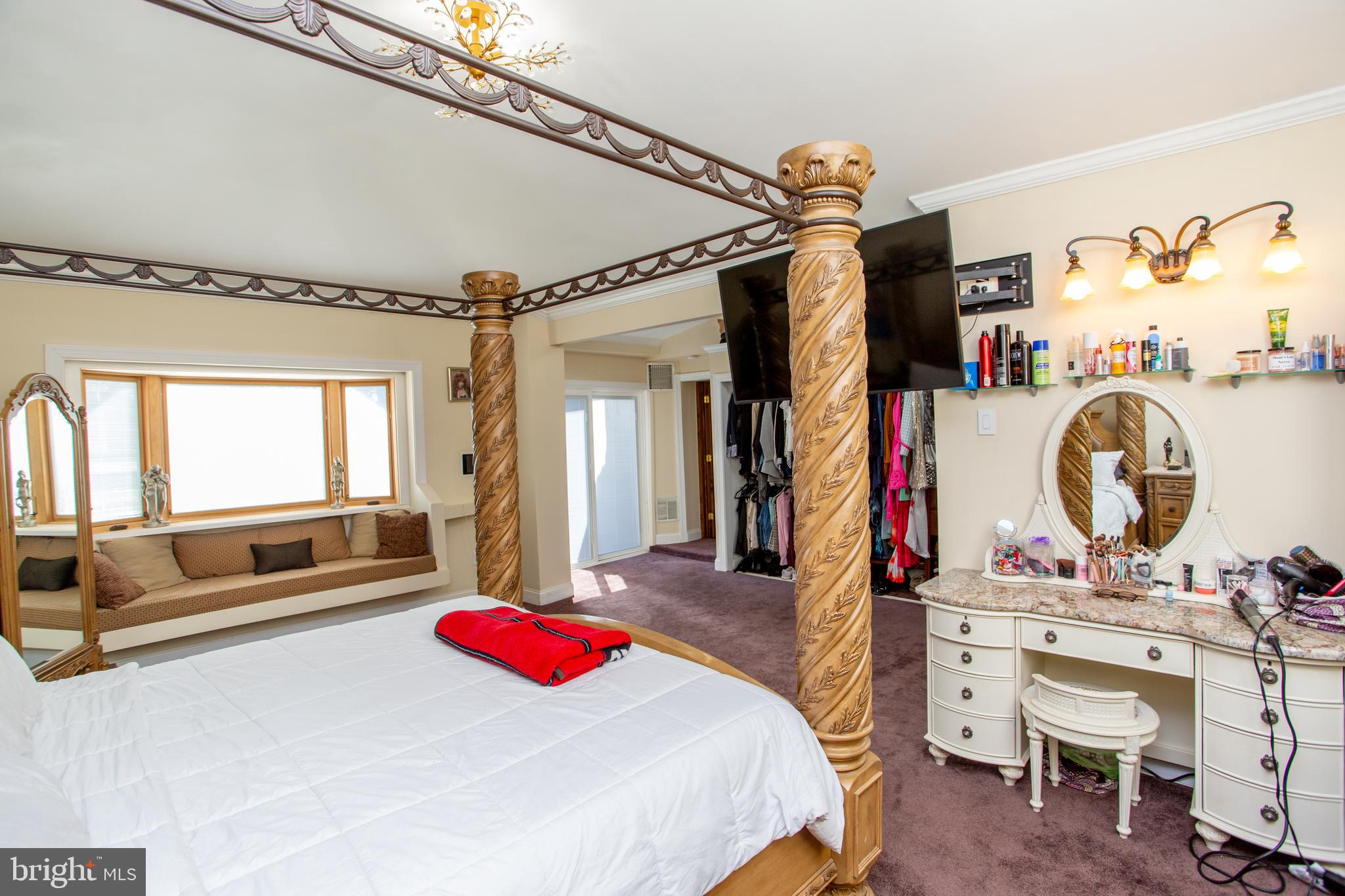 FEASTERVILLE - Residential