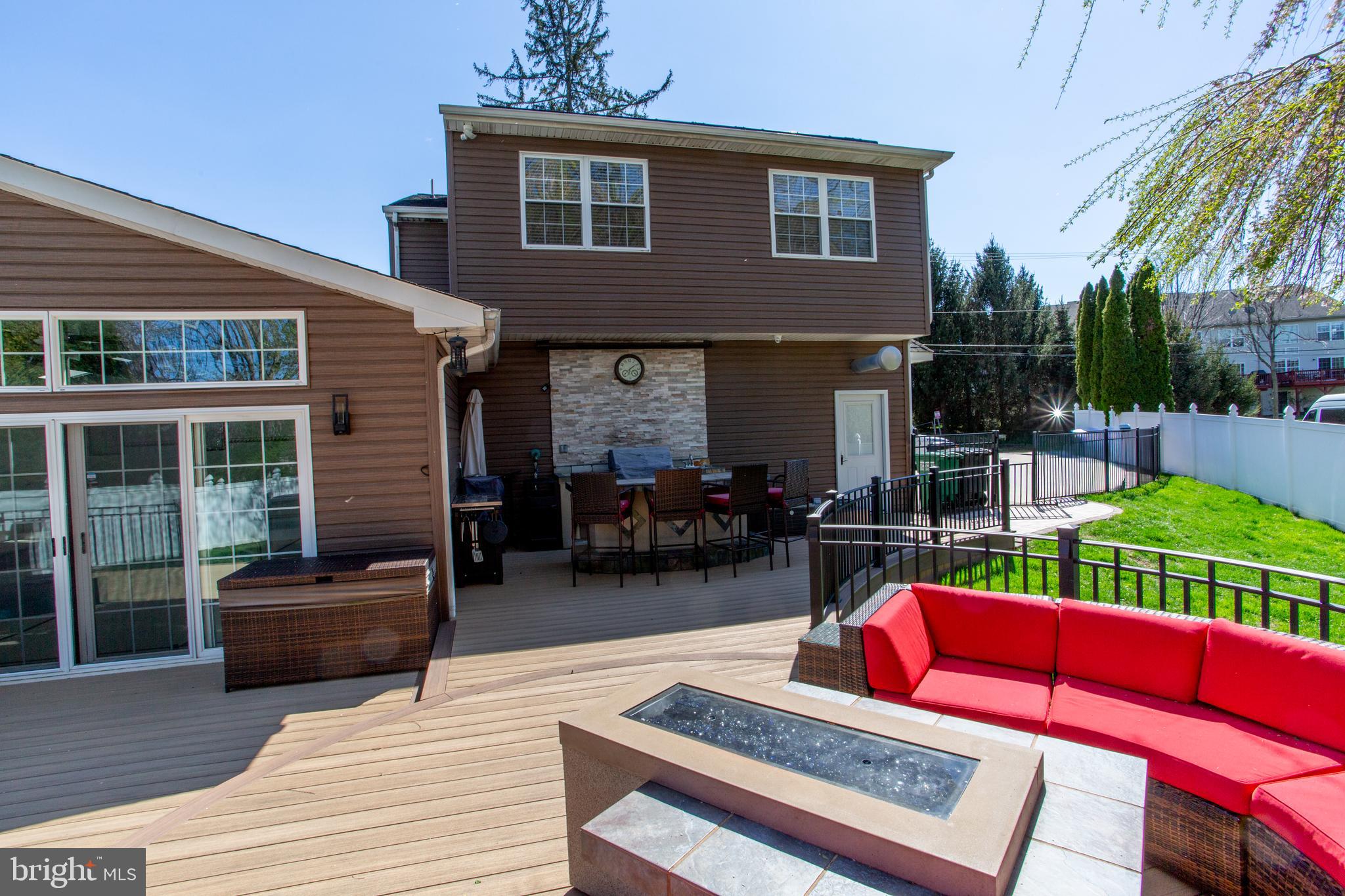 FEASTERVILLE - Residential