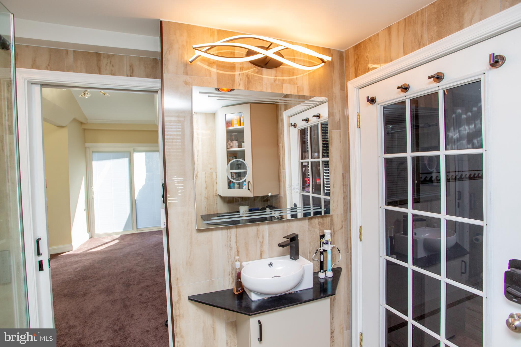 FEASTERVILLE - Residential