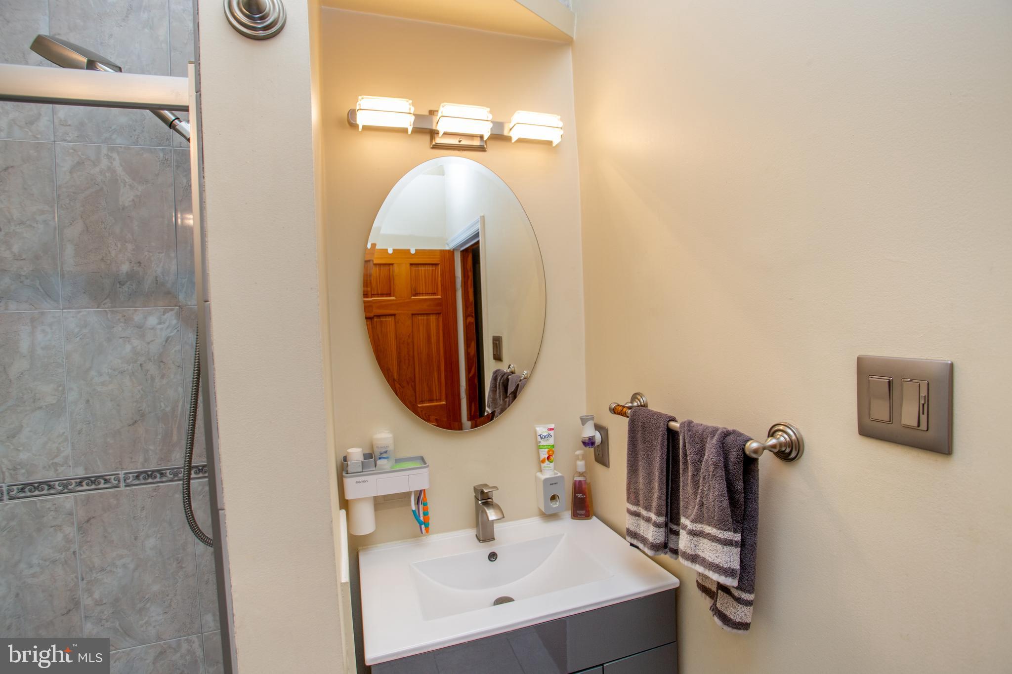 FEASTERVILLE - Residential