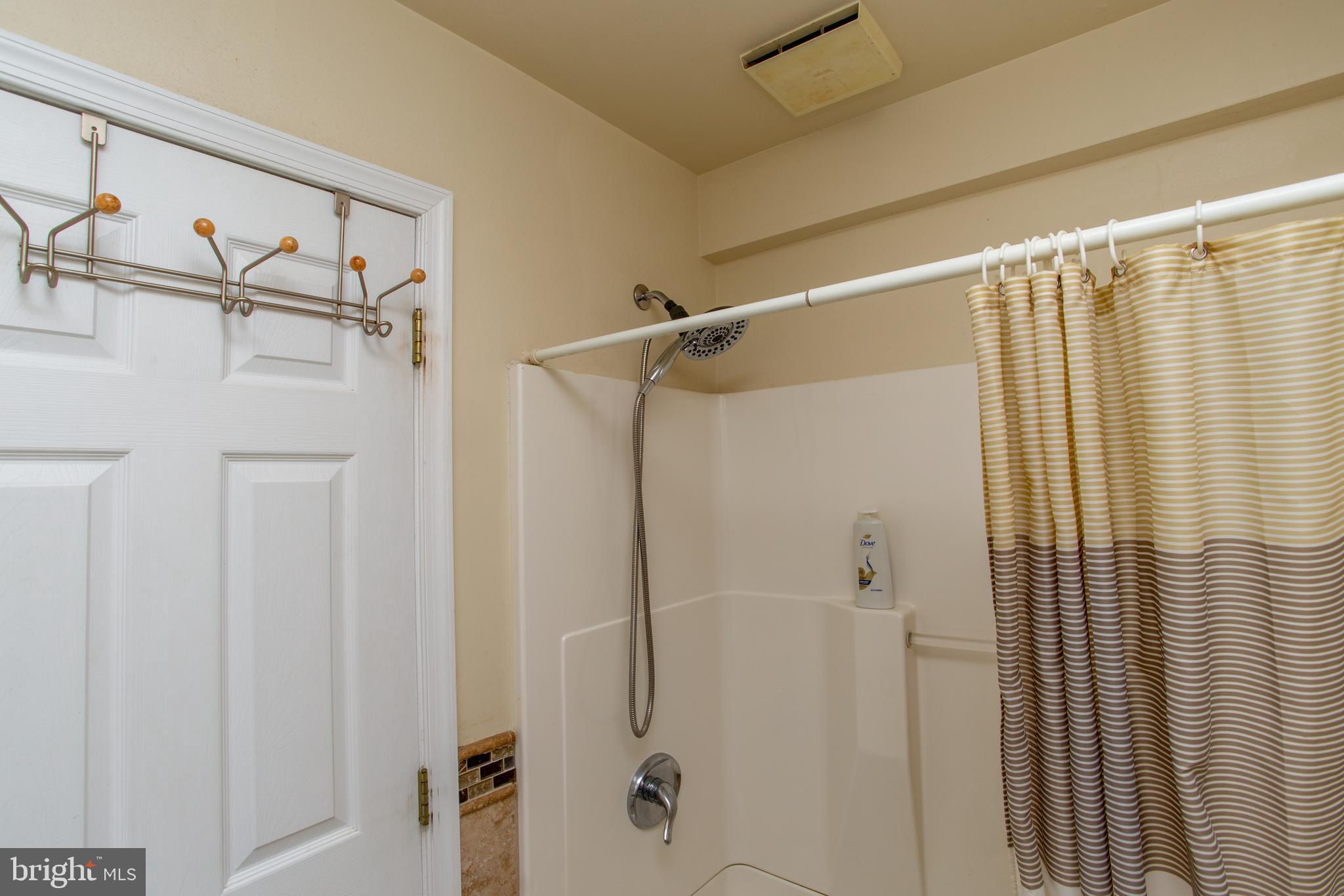 FEASTERVILLE - Residential