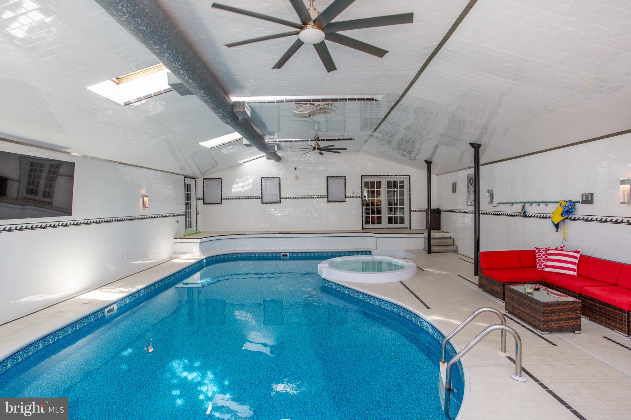 FEASTERVILLE - Residential