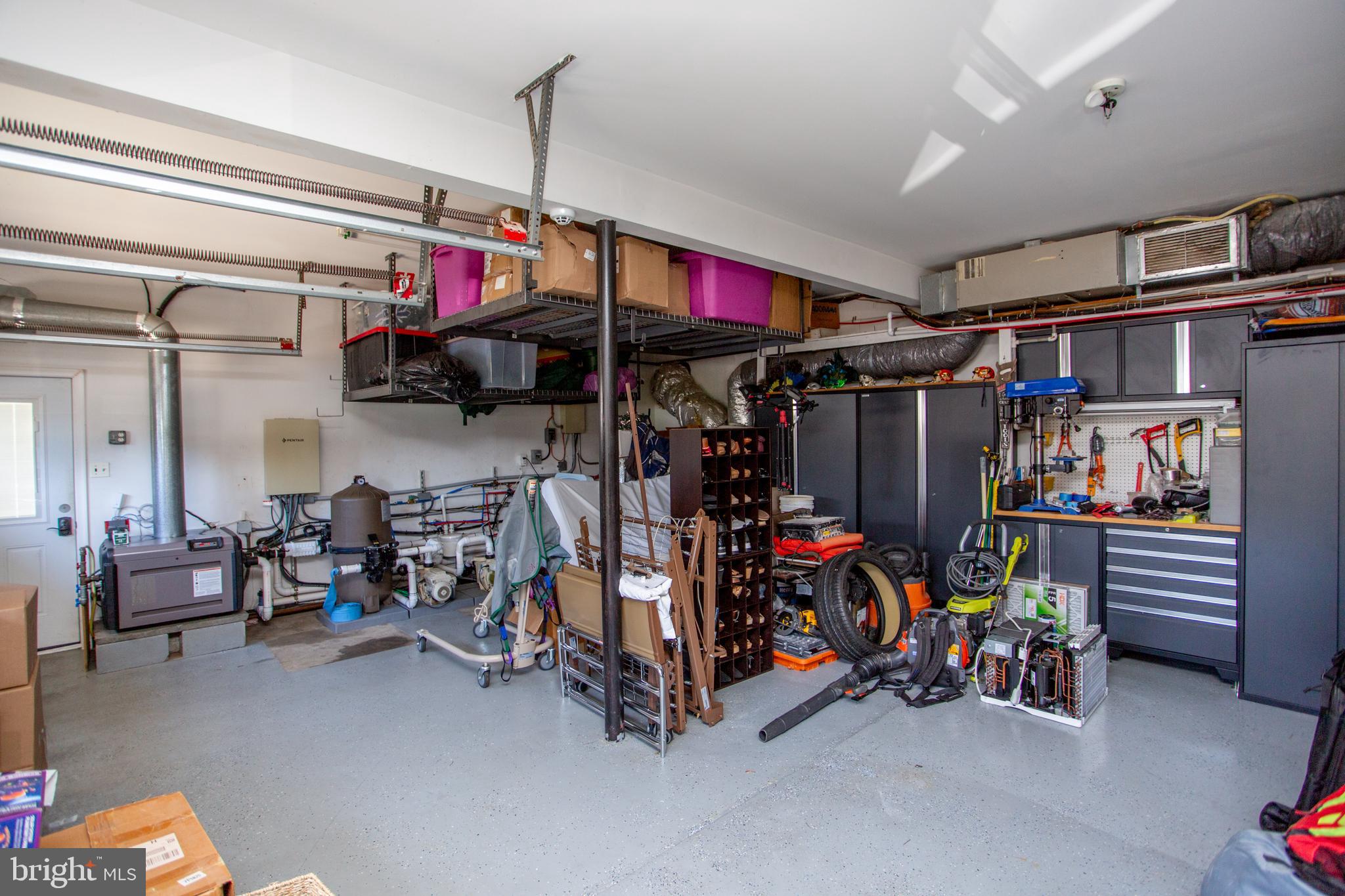 FEASTERVILLE - Residential