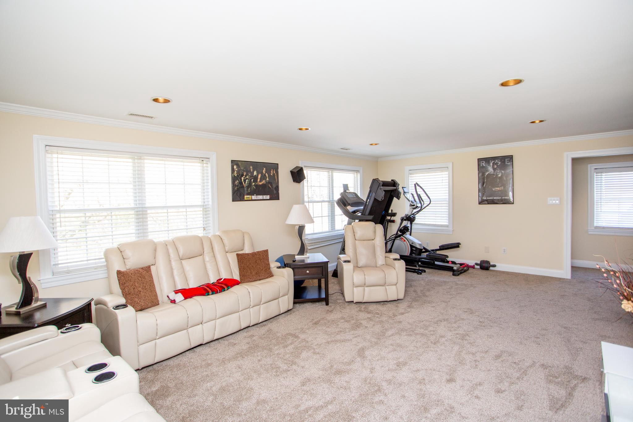 FEASTERVILLE - Residential