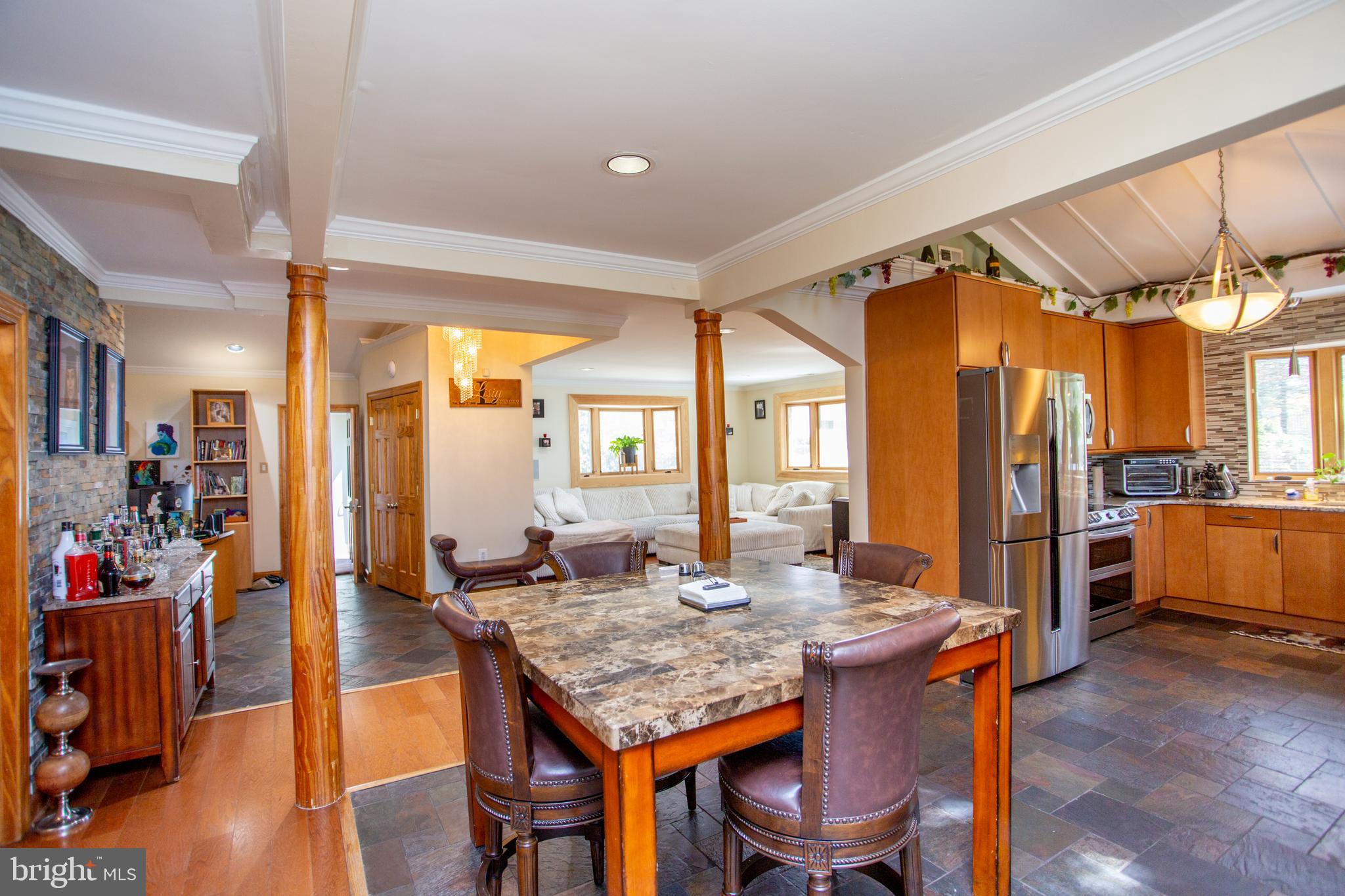 FEASTERVILLE - Residential