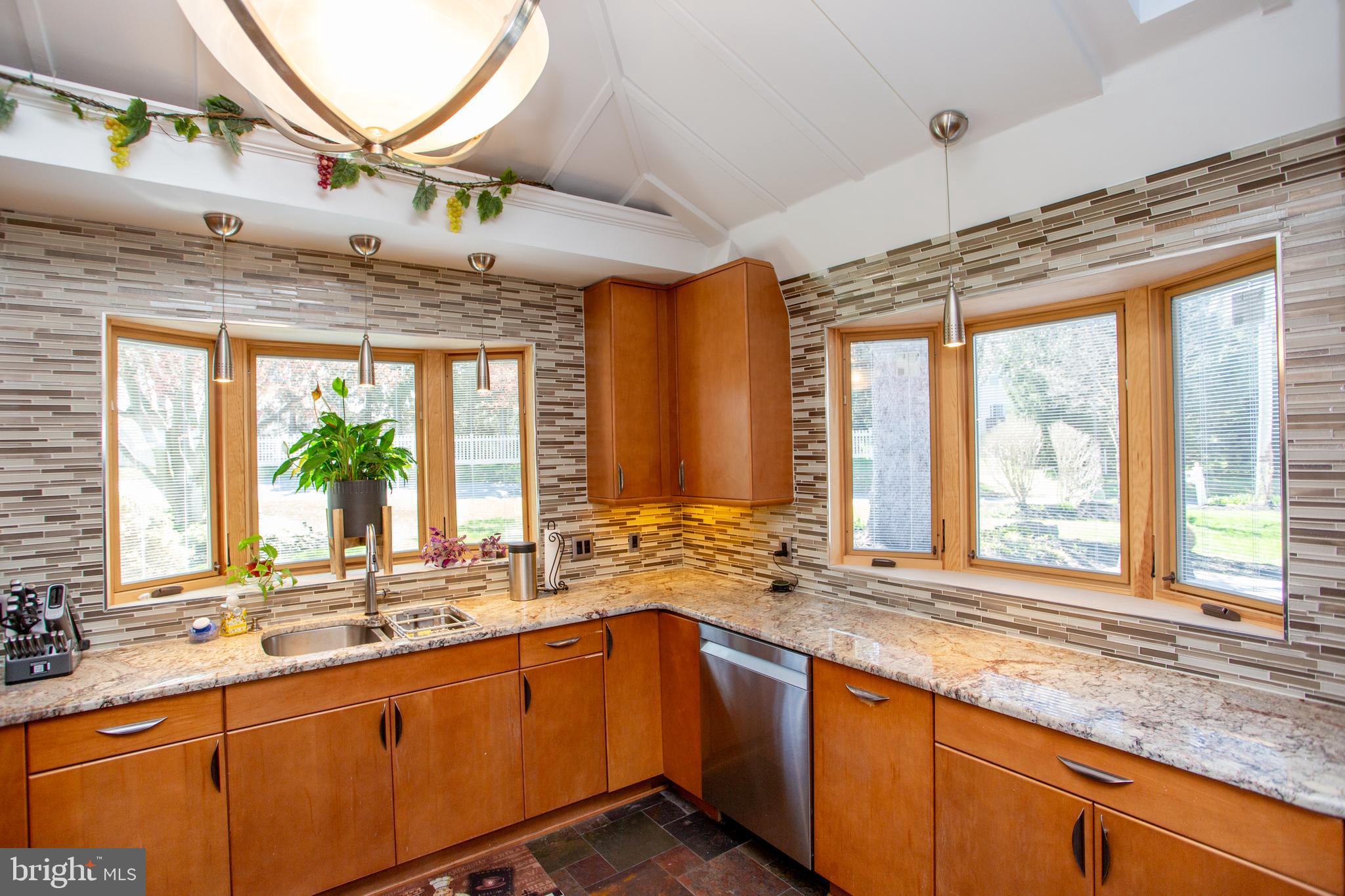 FEASTERVILLE - Residential