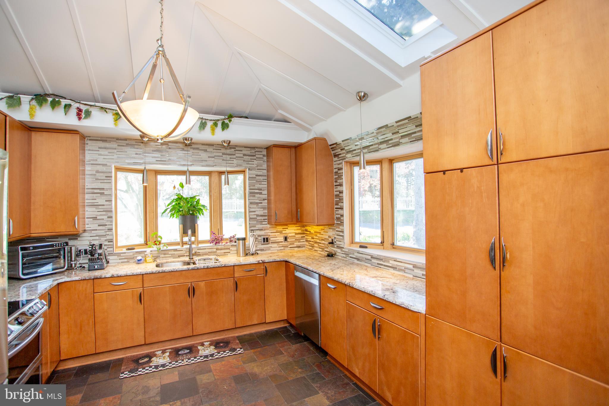 FEASTERVILLE - Residential