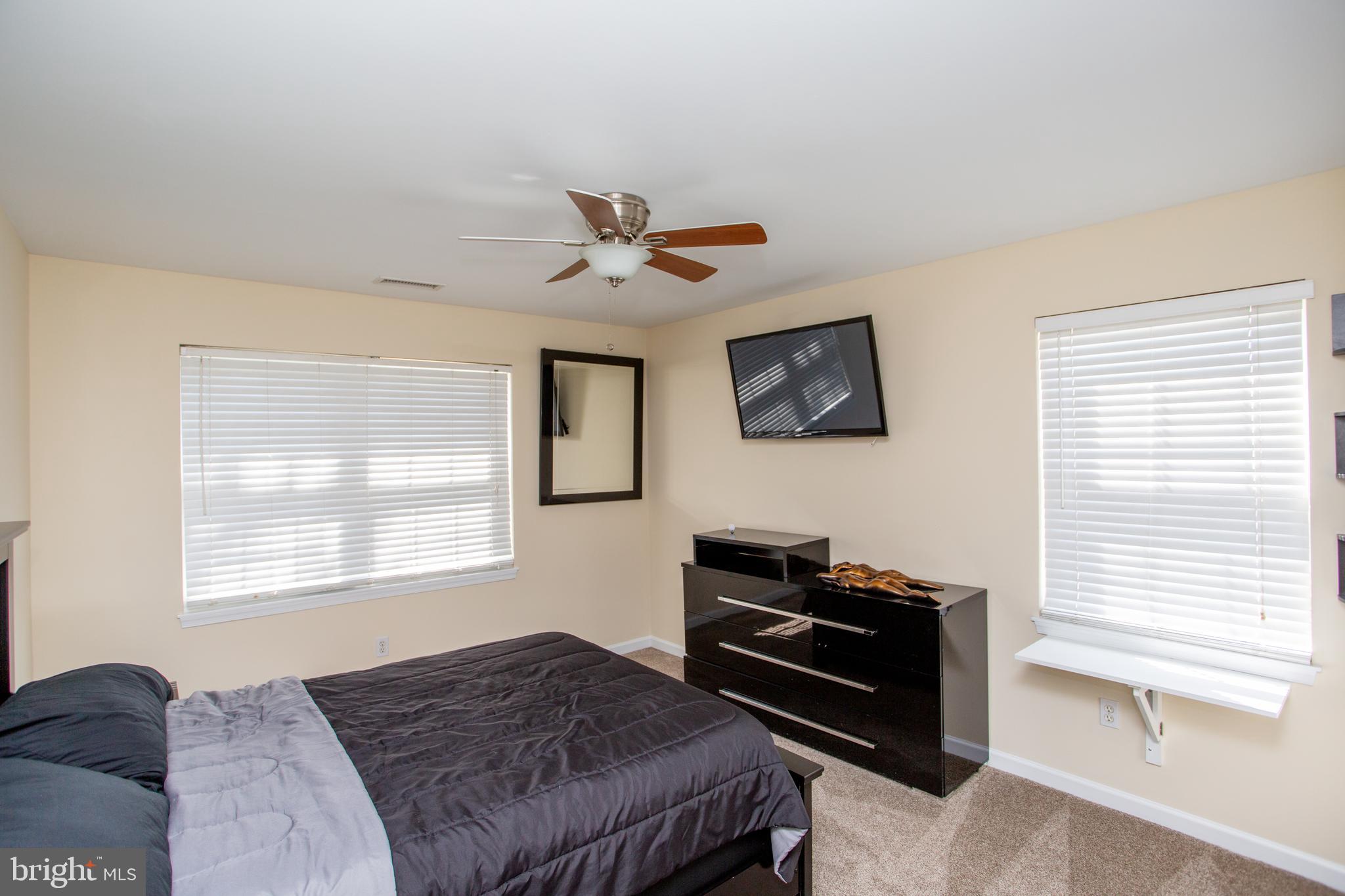 FEASTERVILLE - Residential