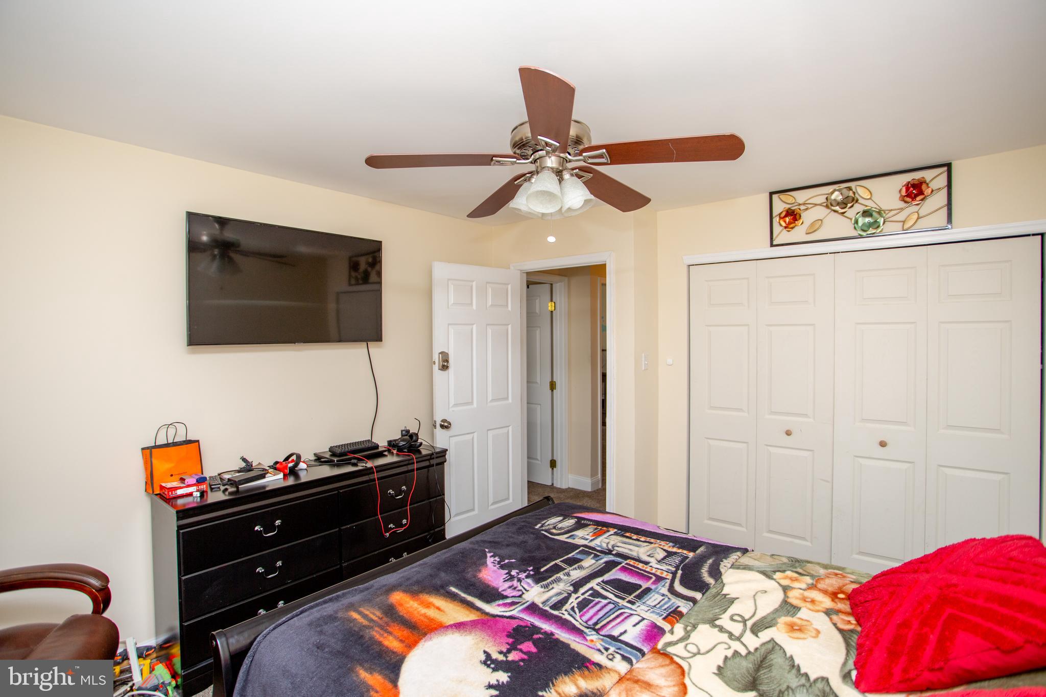 FEASTERVILLE - Residential