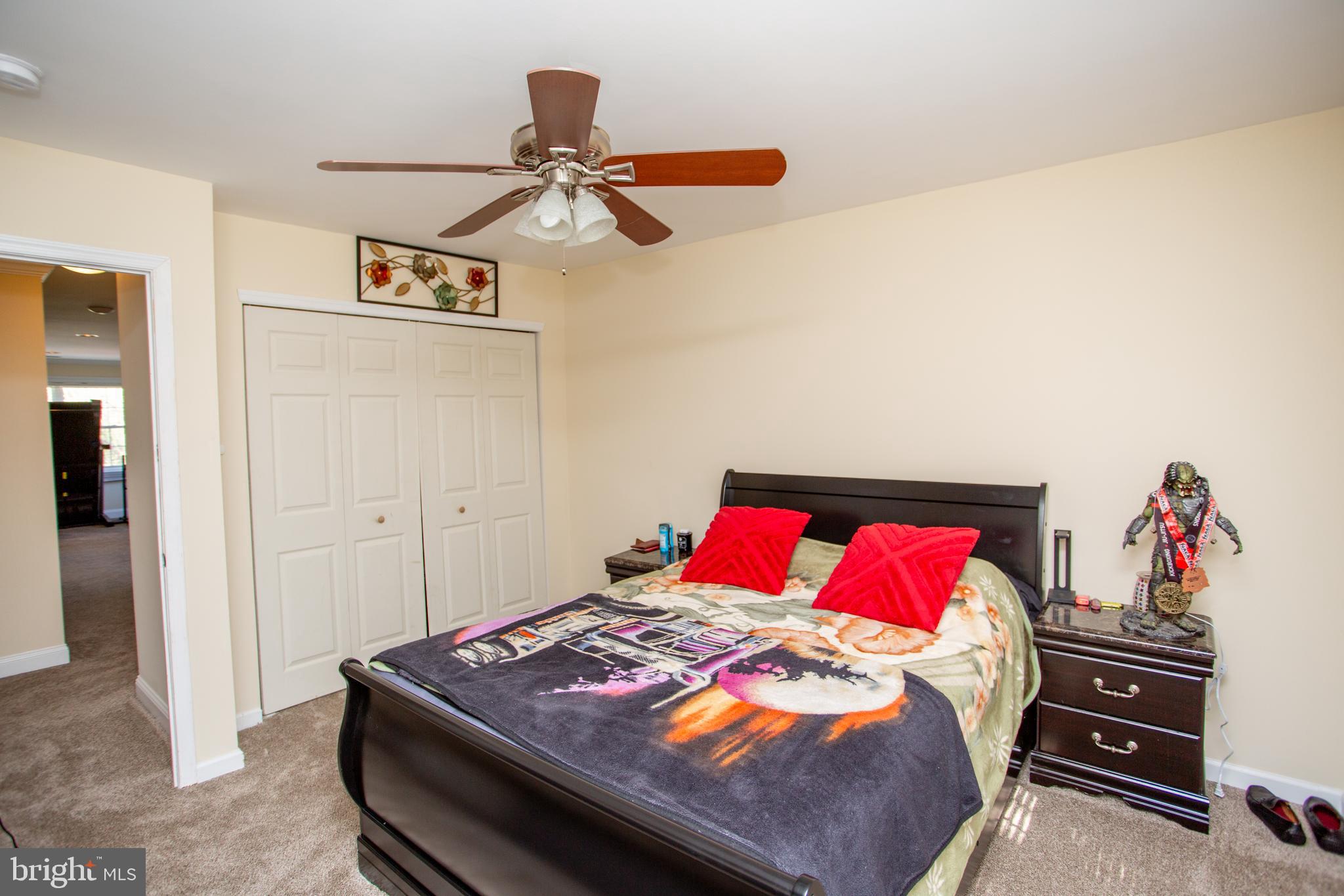 FEASTERVILLE - Residential