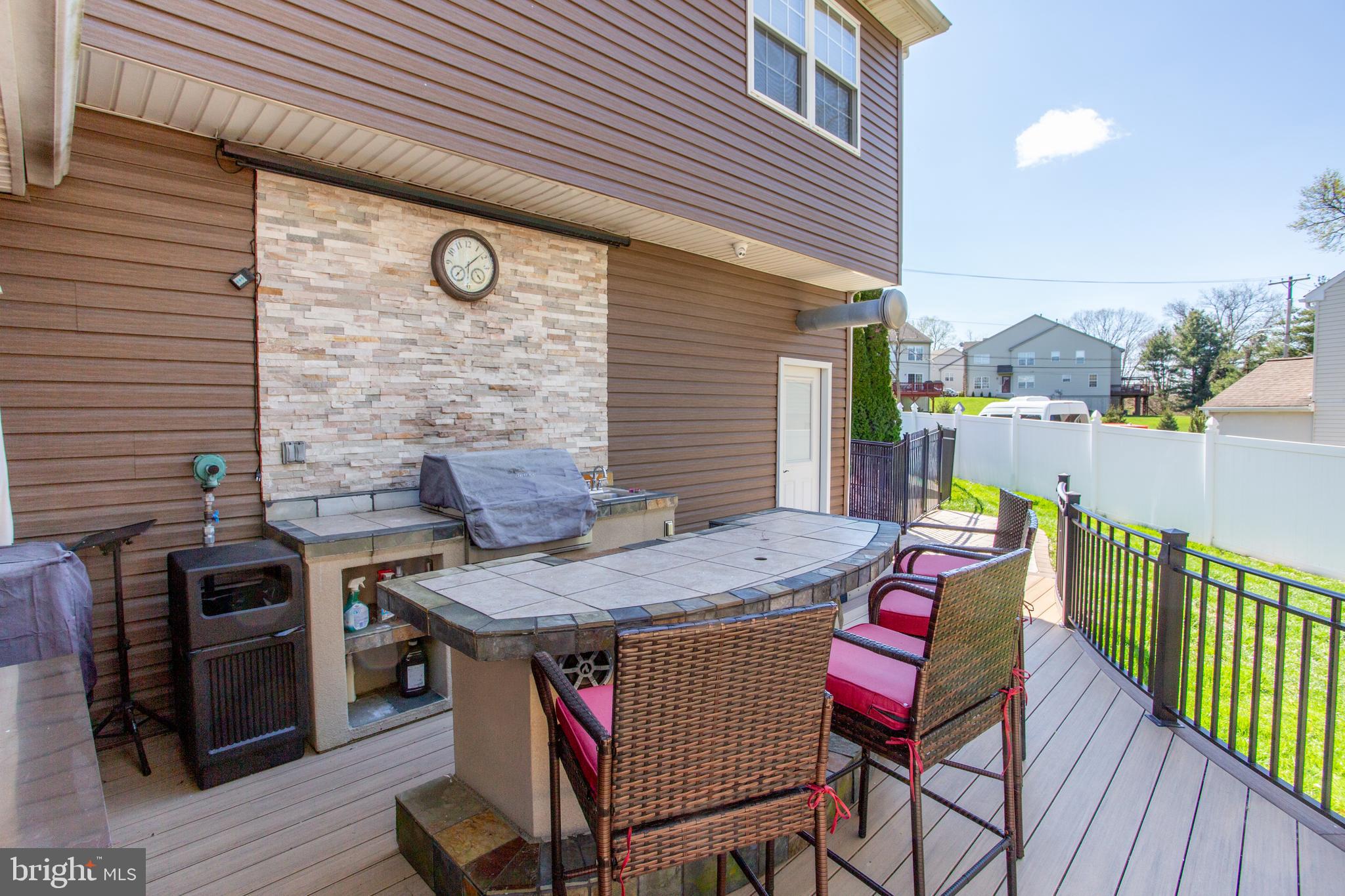 FEASTERVILLE - Residential