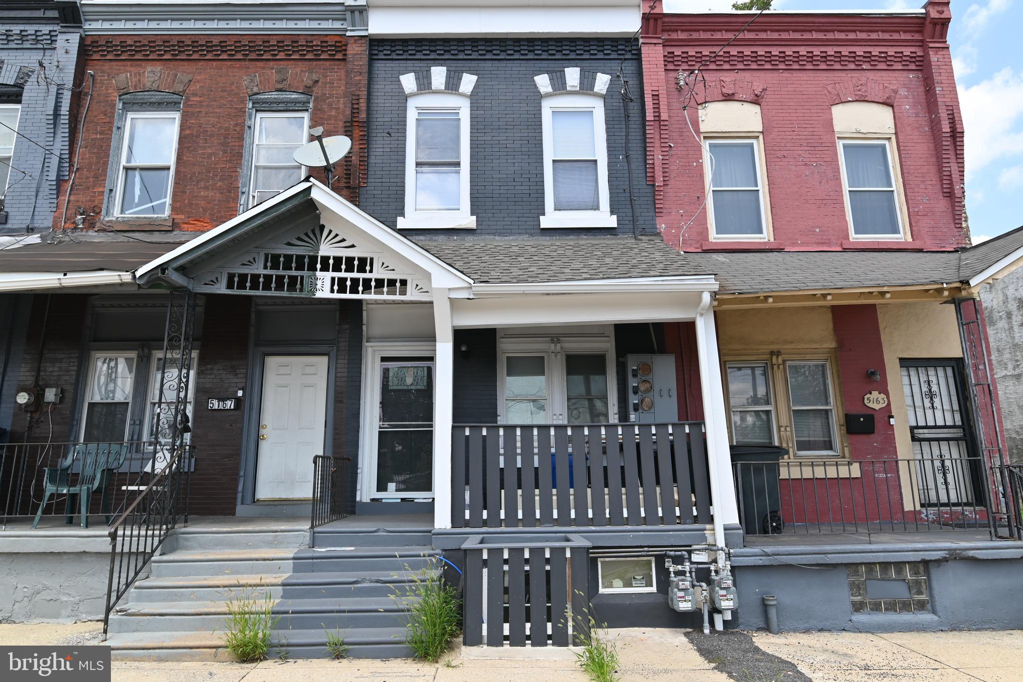 5165 W COLUMBIA AVENUE