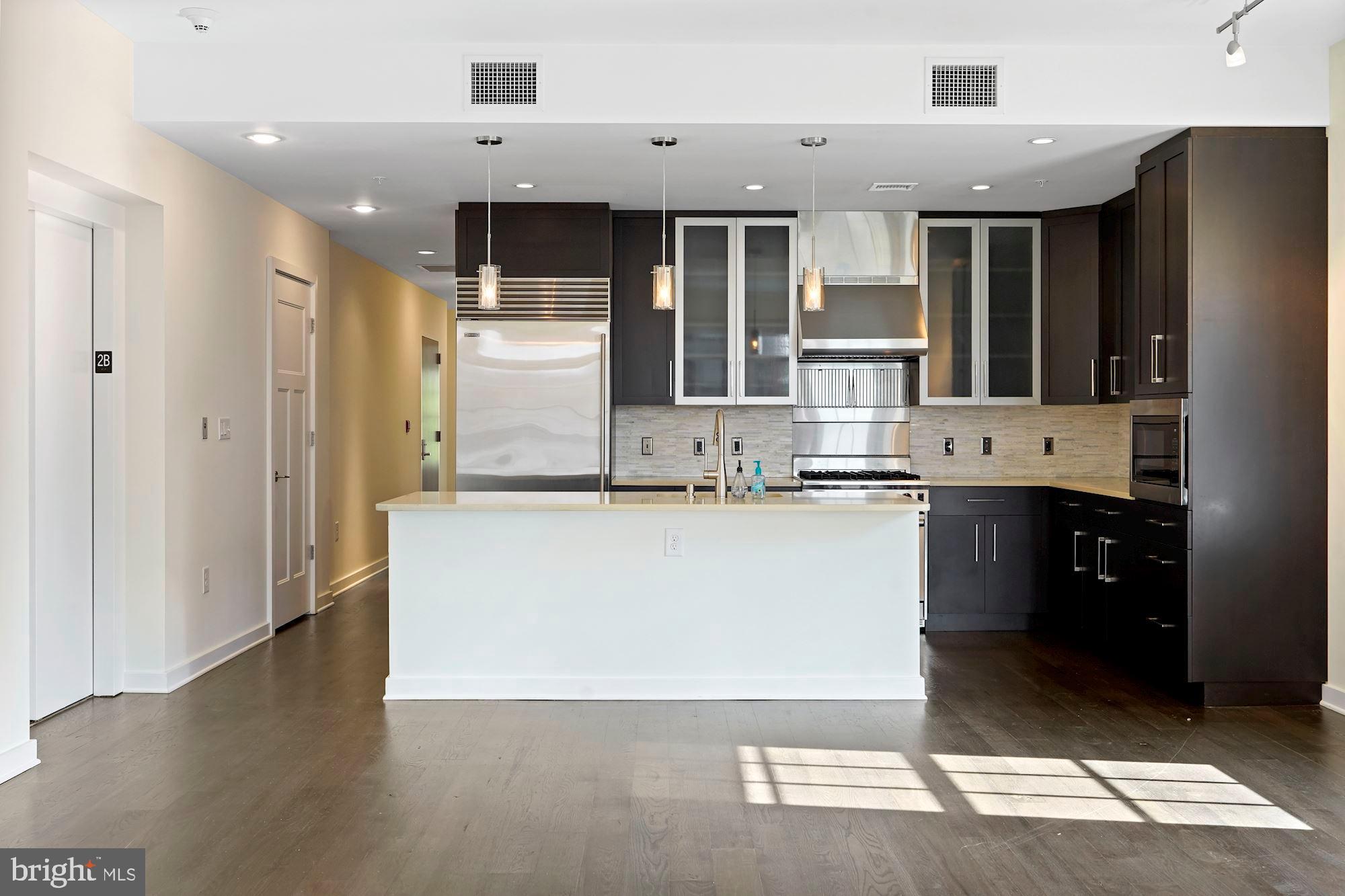 1610 N QUEEN STREET 213