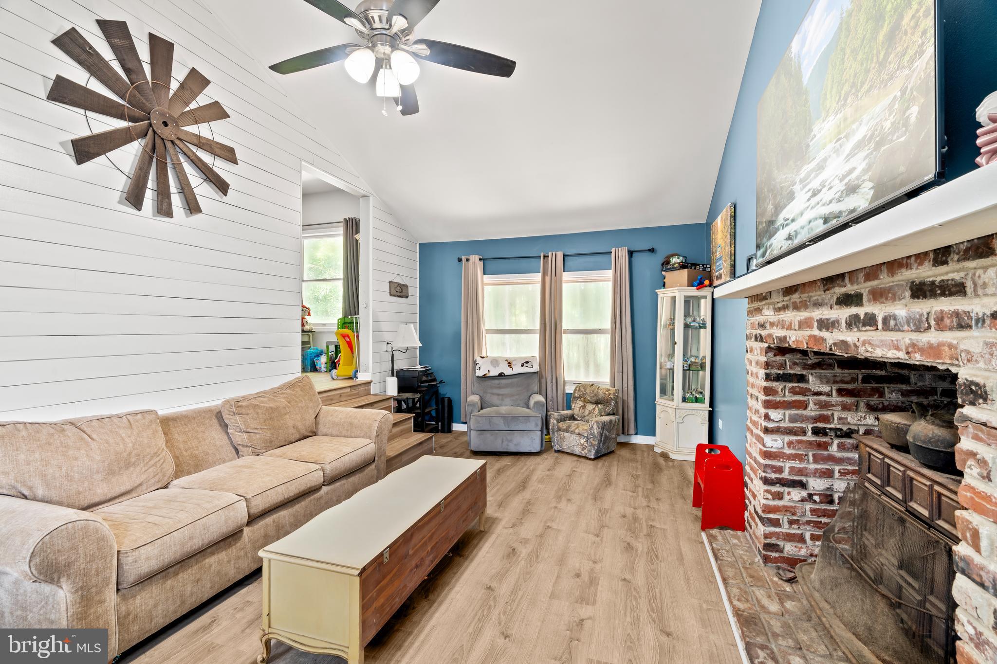 159 RAILROAD AVENUE