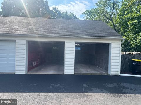 Photo of 162 N 4th Street, TELFORD, PA 18969 (MLS # PAMC2188910)