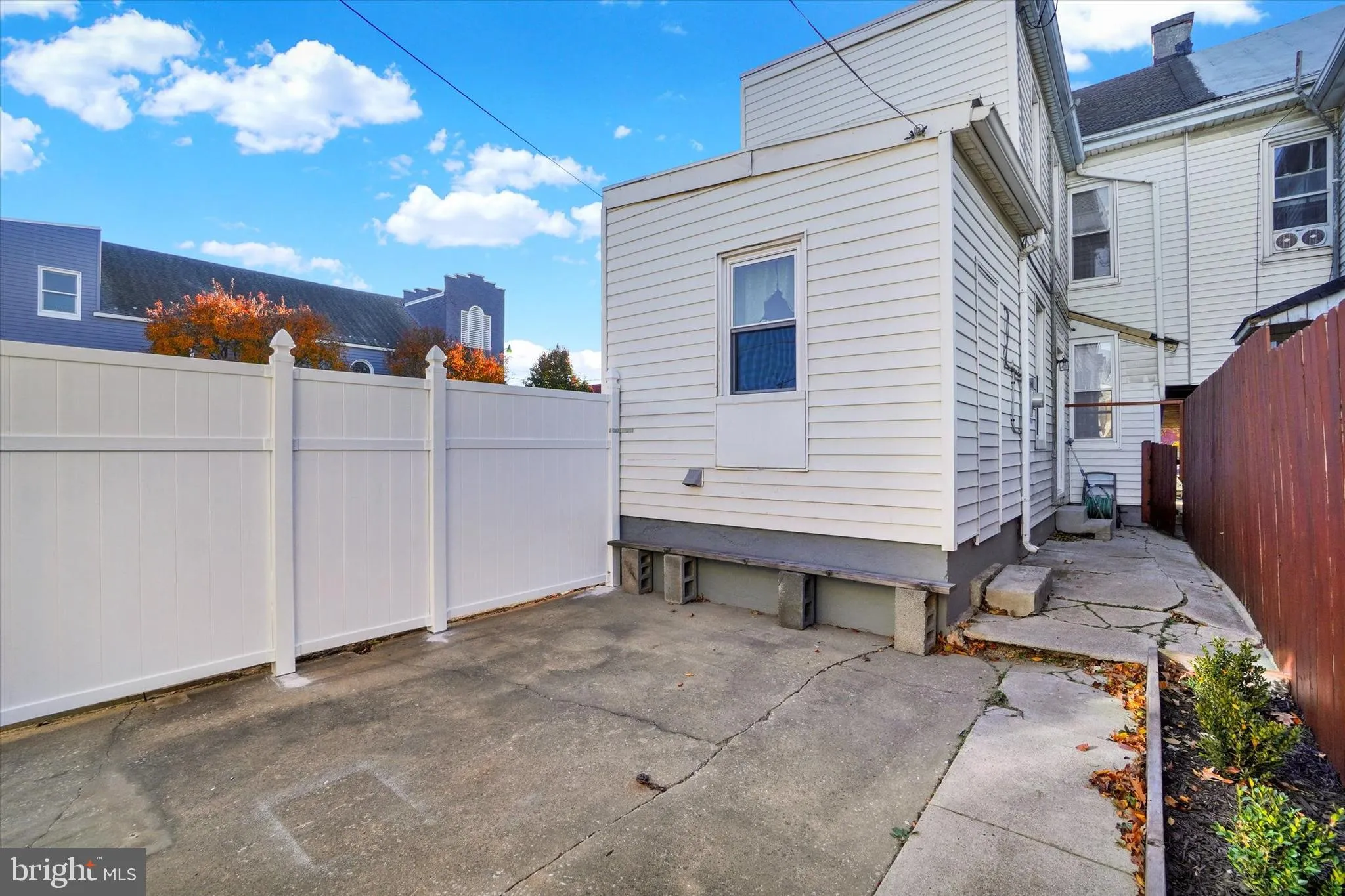 York, Pennsylvania 17403, United States, 3 Bedrooms Bedrooms, ,1 BathroomBathrooms,Residential,Active,241521