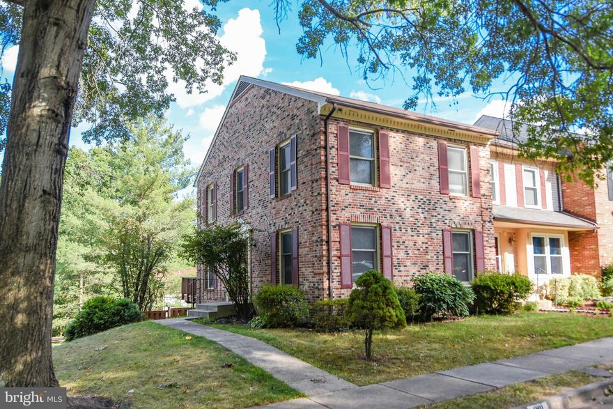 Completely remodeled 3 Level End Unit Townhouse. 3 bedrooms, 2 full bathrooms and 2 half bathrooms. Kitchen with brand new soft close cabinets, stainless steel appliance and gorgeous granite counter tops. Family room and dining room with brand new LVT flooring. Upper level with all brand new carpet, updated bathrooms and ceiling fans. Lower level with rec room half bathroom and utility/storage room. Large deck with fenced in yard. 2 assigned parking spaces. A must see!