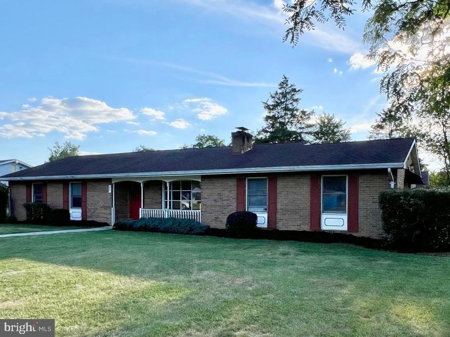 Lovey spacious corner lot with well maintained rancher in Inwood.