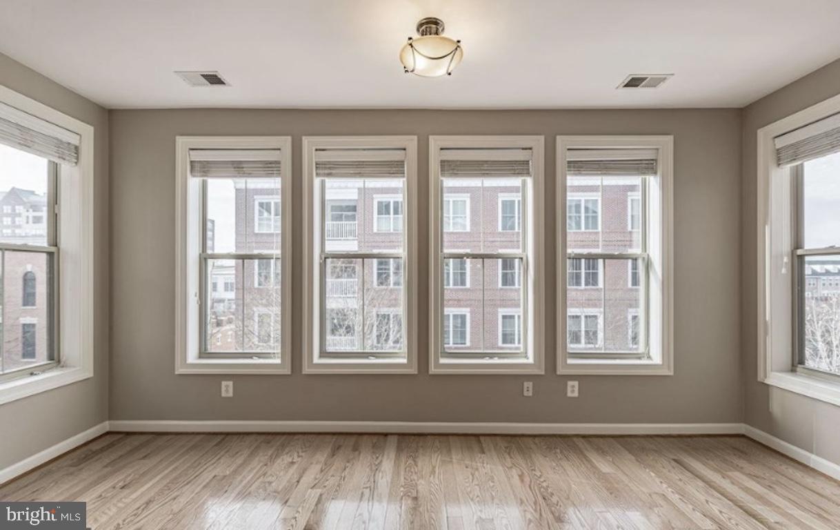 HARBOR POINT WEST CONDO - Residential Lease